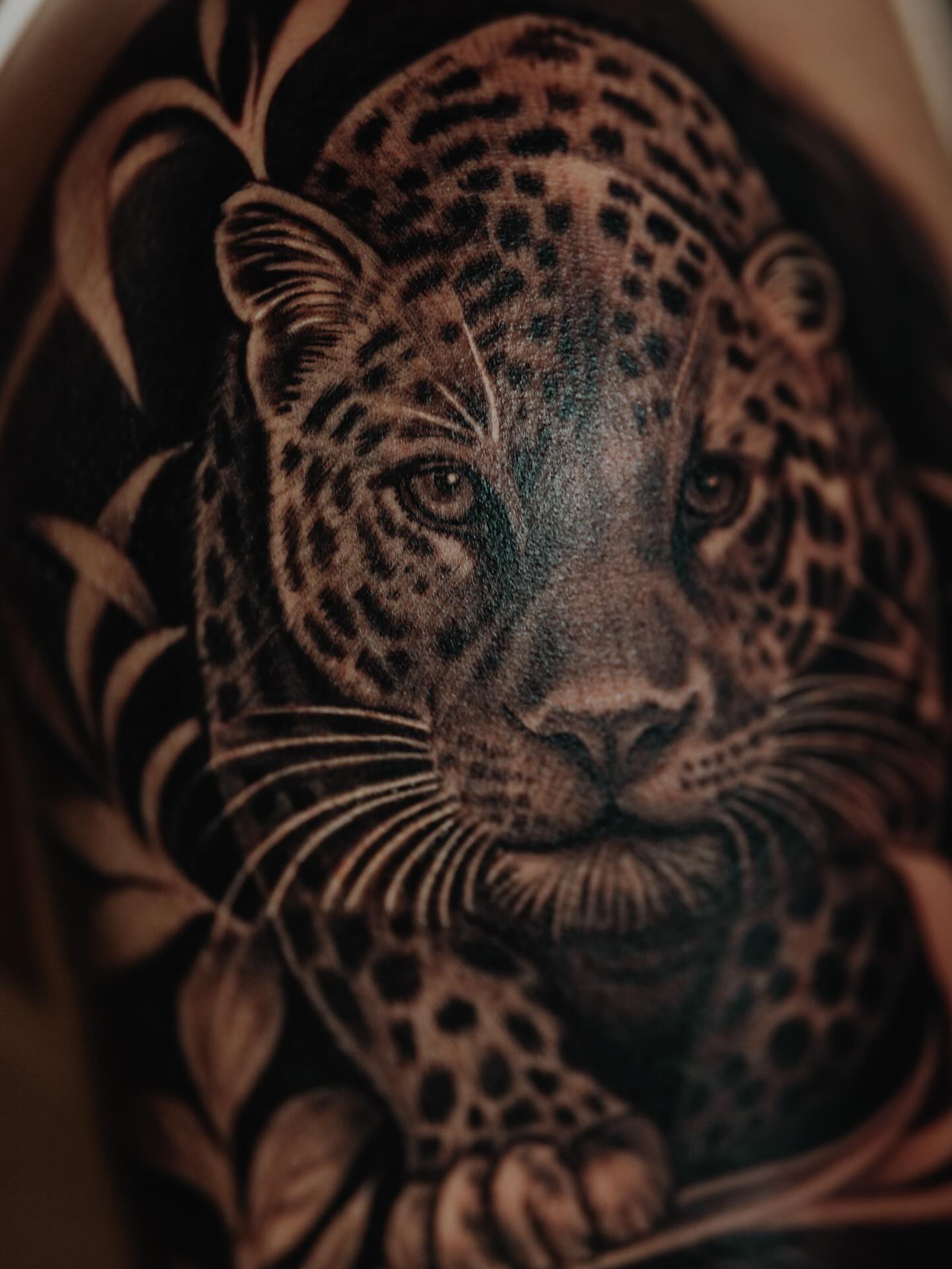 Tattoo by @danielruiz_art — realism, black_and_grey