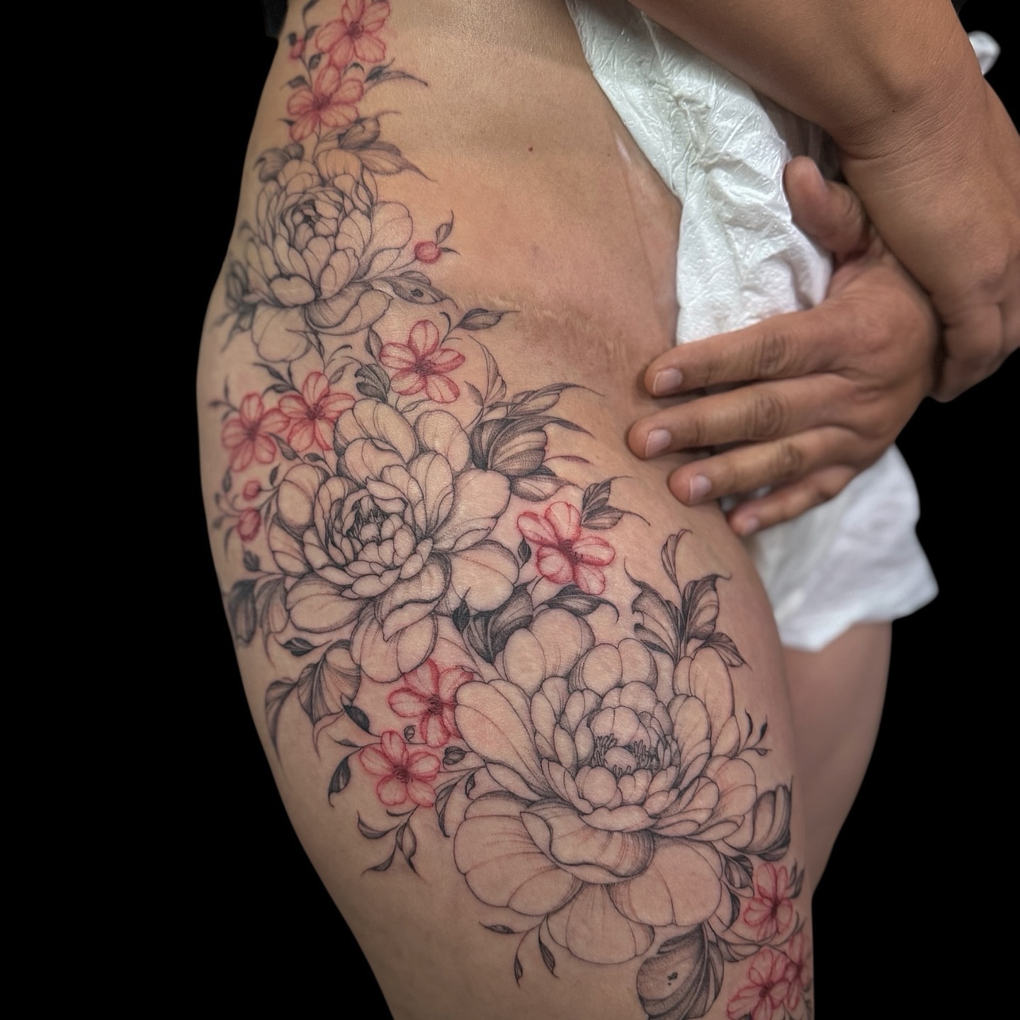 Tattoo by @dii_9dragons β black_and_grey, realism