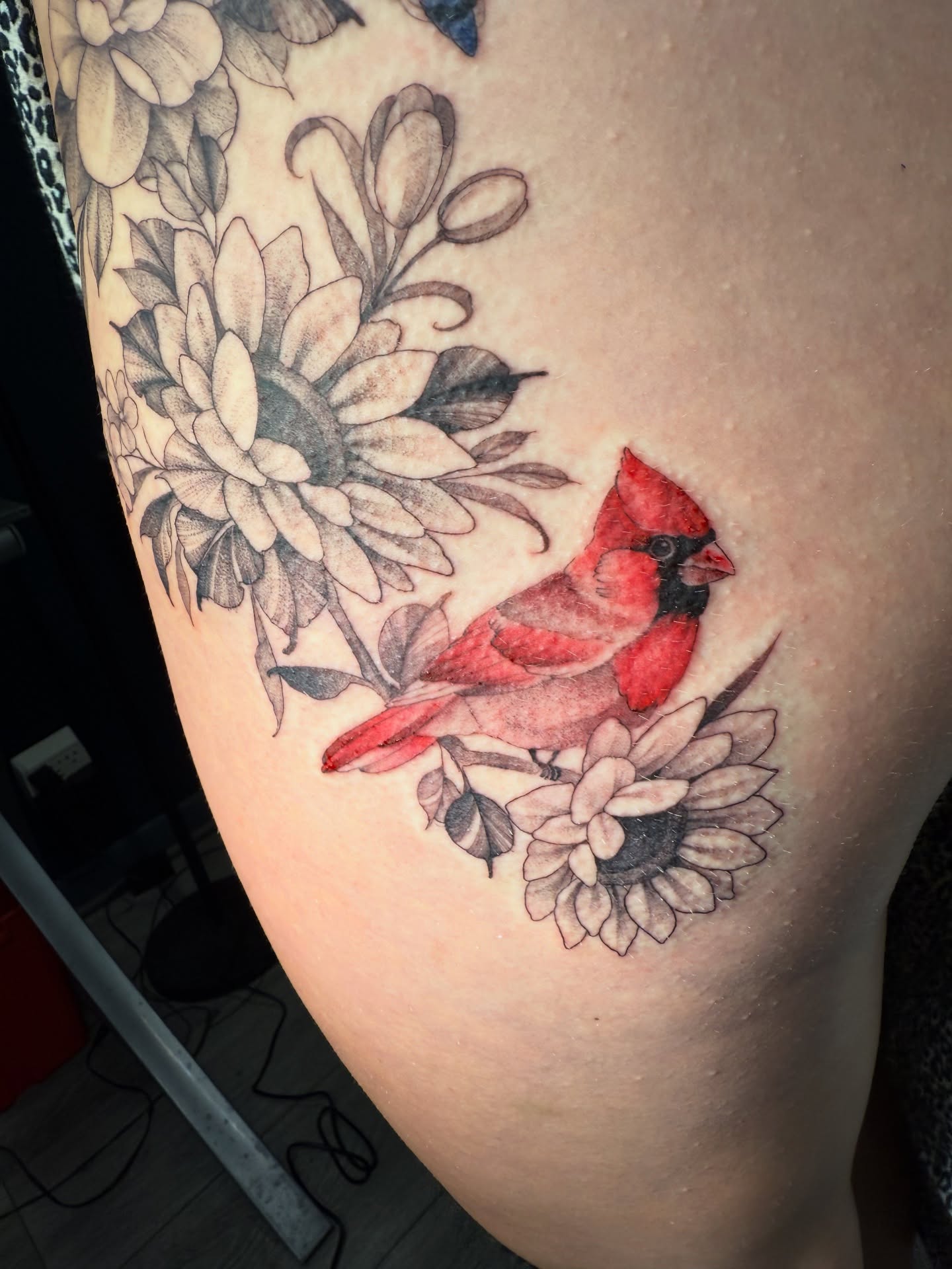 Tattoo by @taybeetattoo — realism