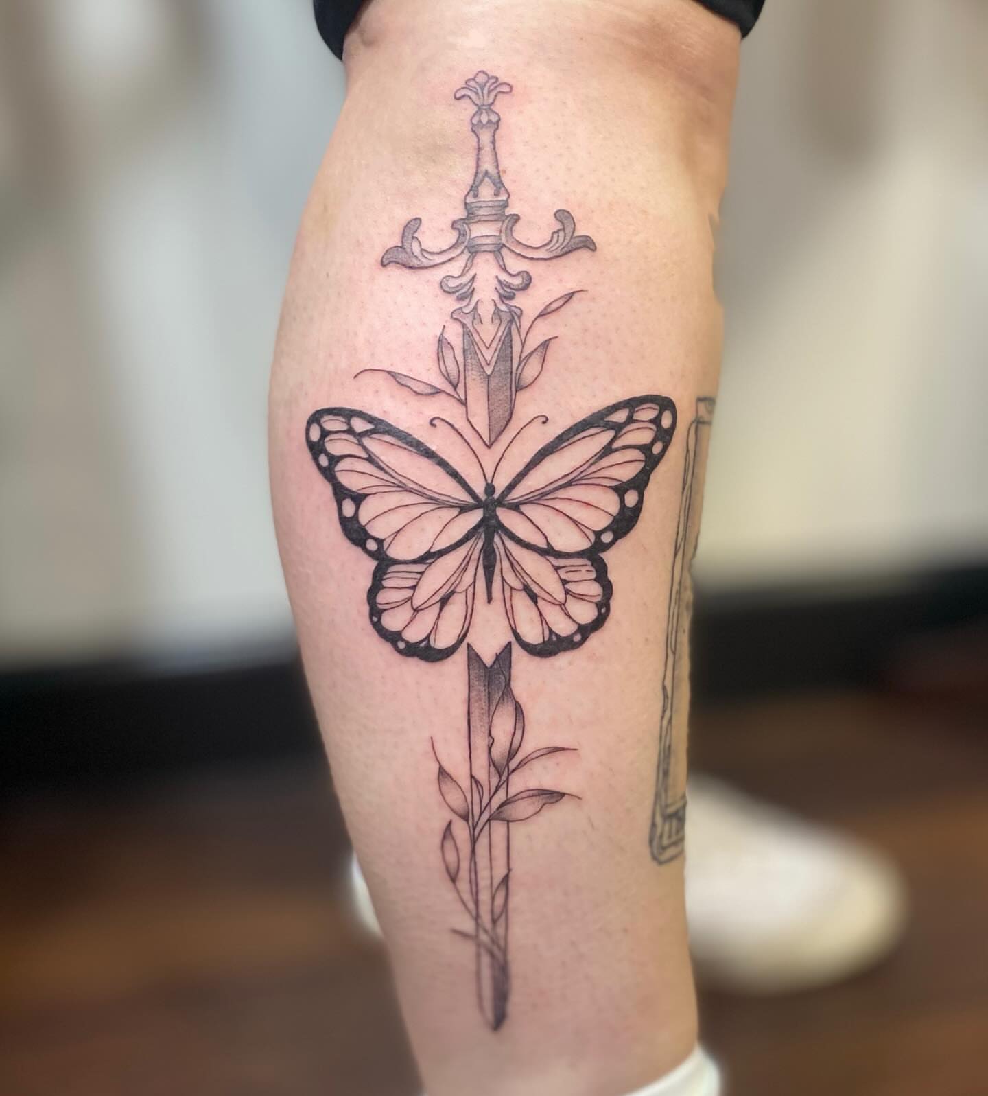 Tattoo by @maddyctattoos — black_and_grey