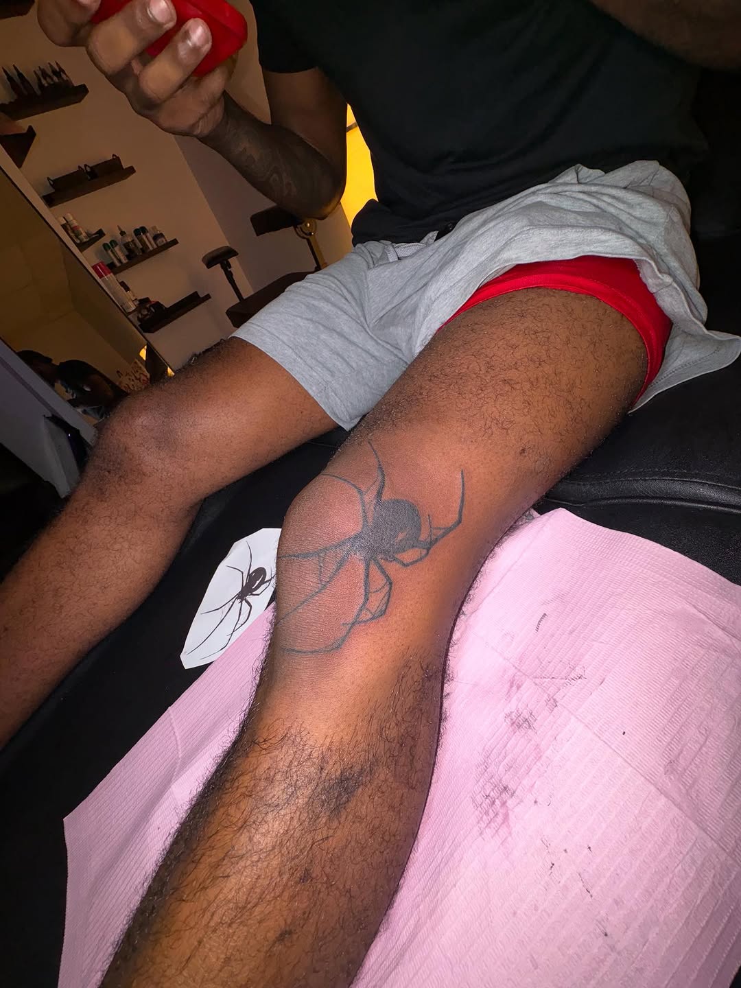 Spider blackwork tattoo on the leg by Barbie Mari ๐
โญ๏ธ
