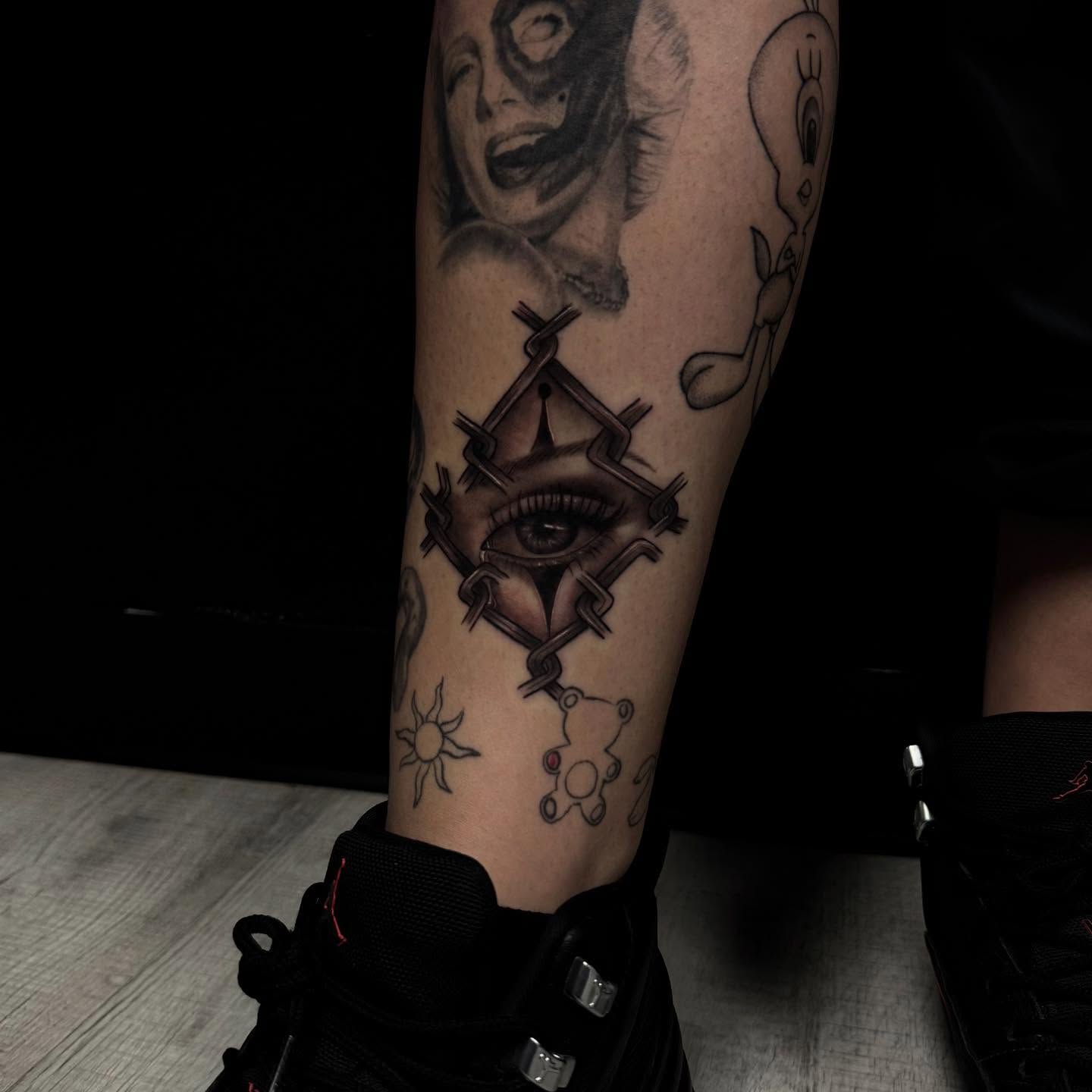 Tattoo by @fuxwithamber β black_and_grey, realism