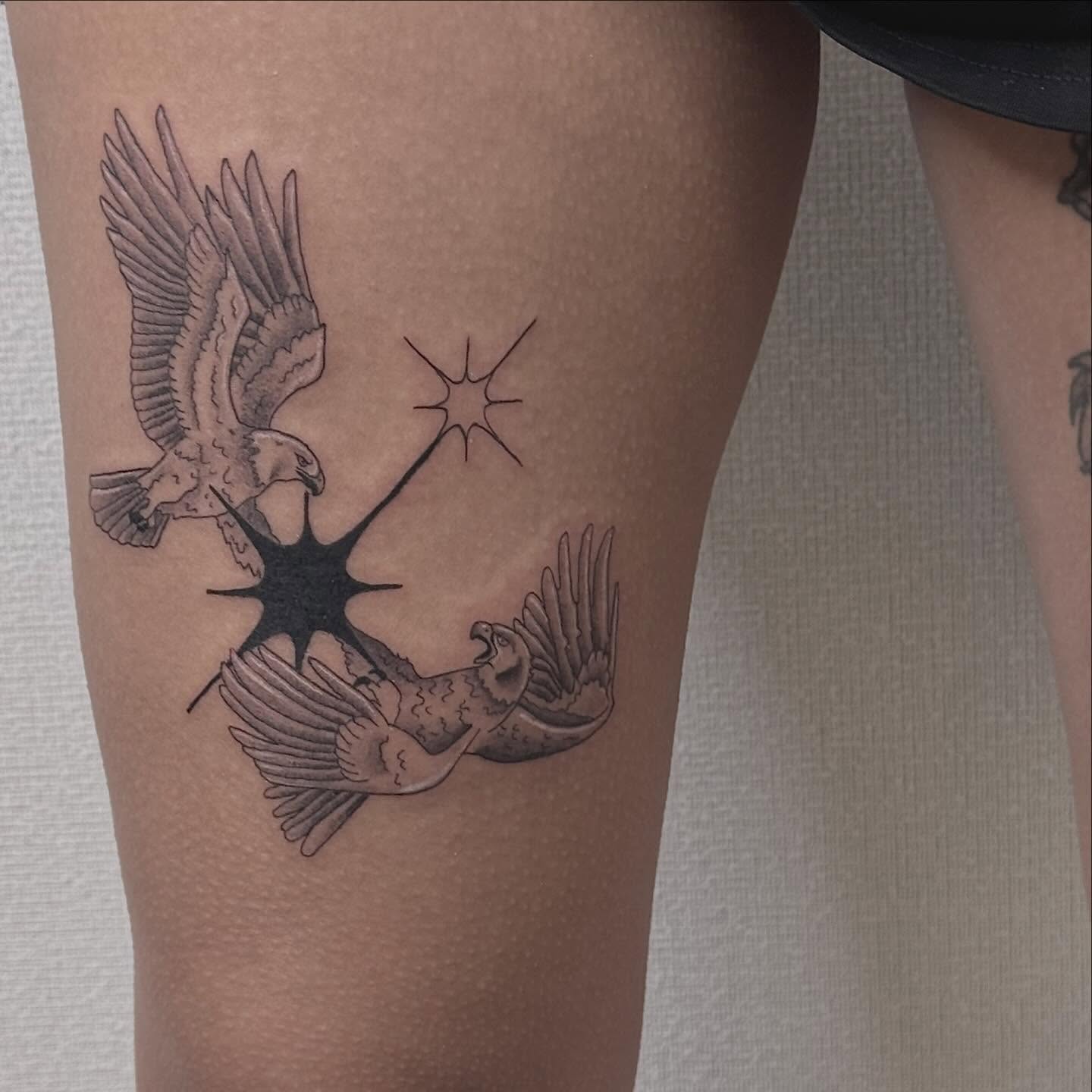 Birds and stars black and grey tattoo on the thigh by Las Vegas Tattoo Artist