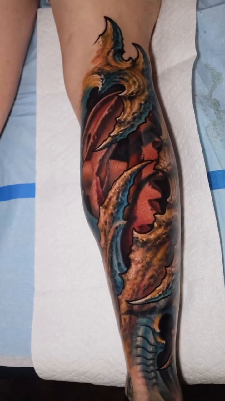 Biomechanical creature realism tattoo by Ty McEwen Tattoo Artist │ Bioorganic │