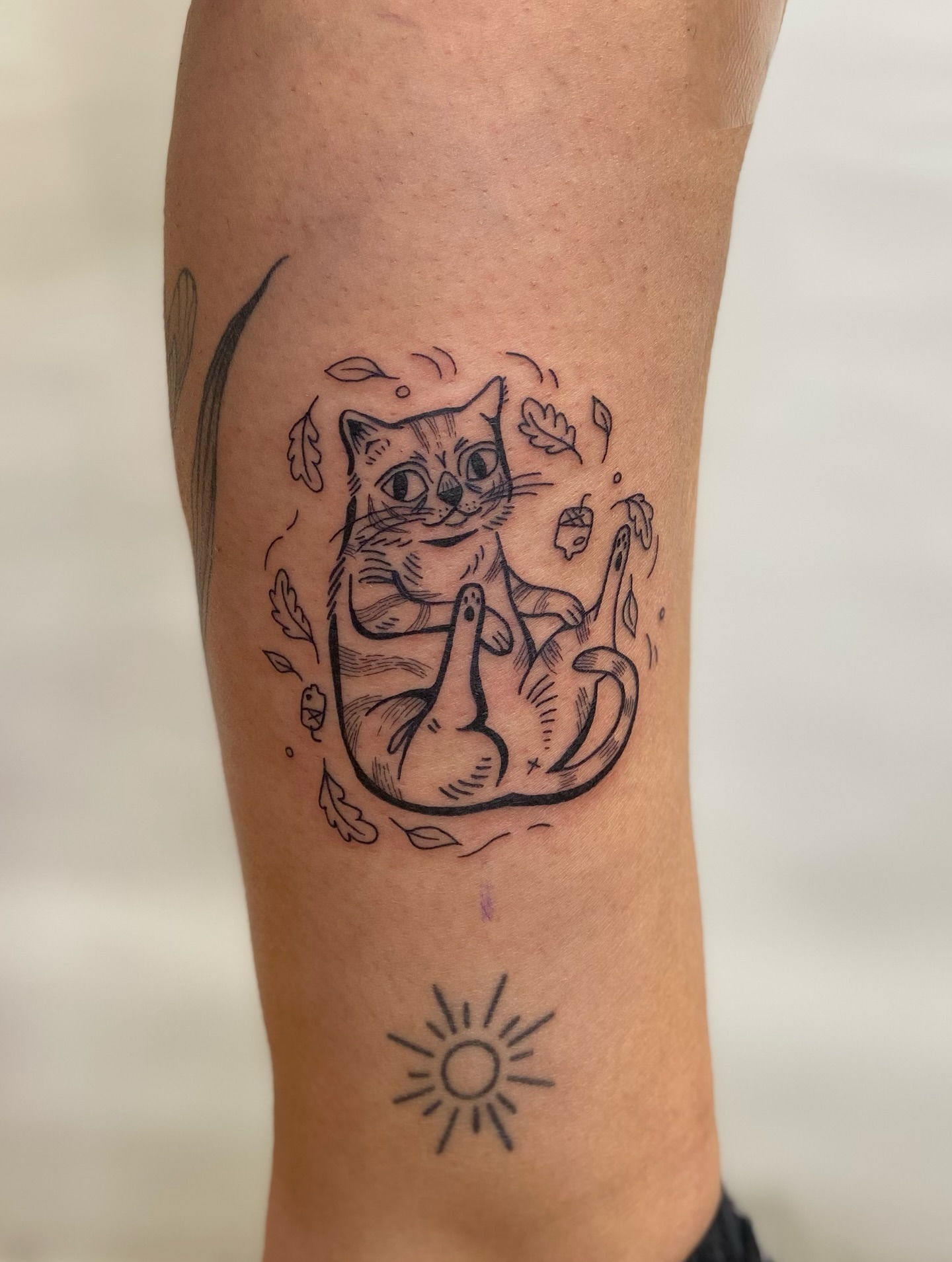 Tattoo by @cathbraungrenier — black_and_grey