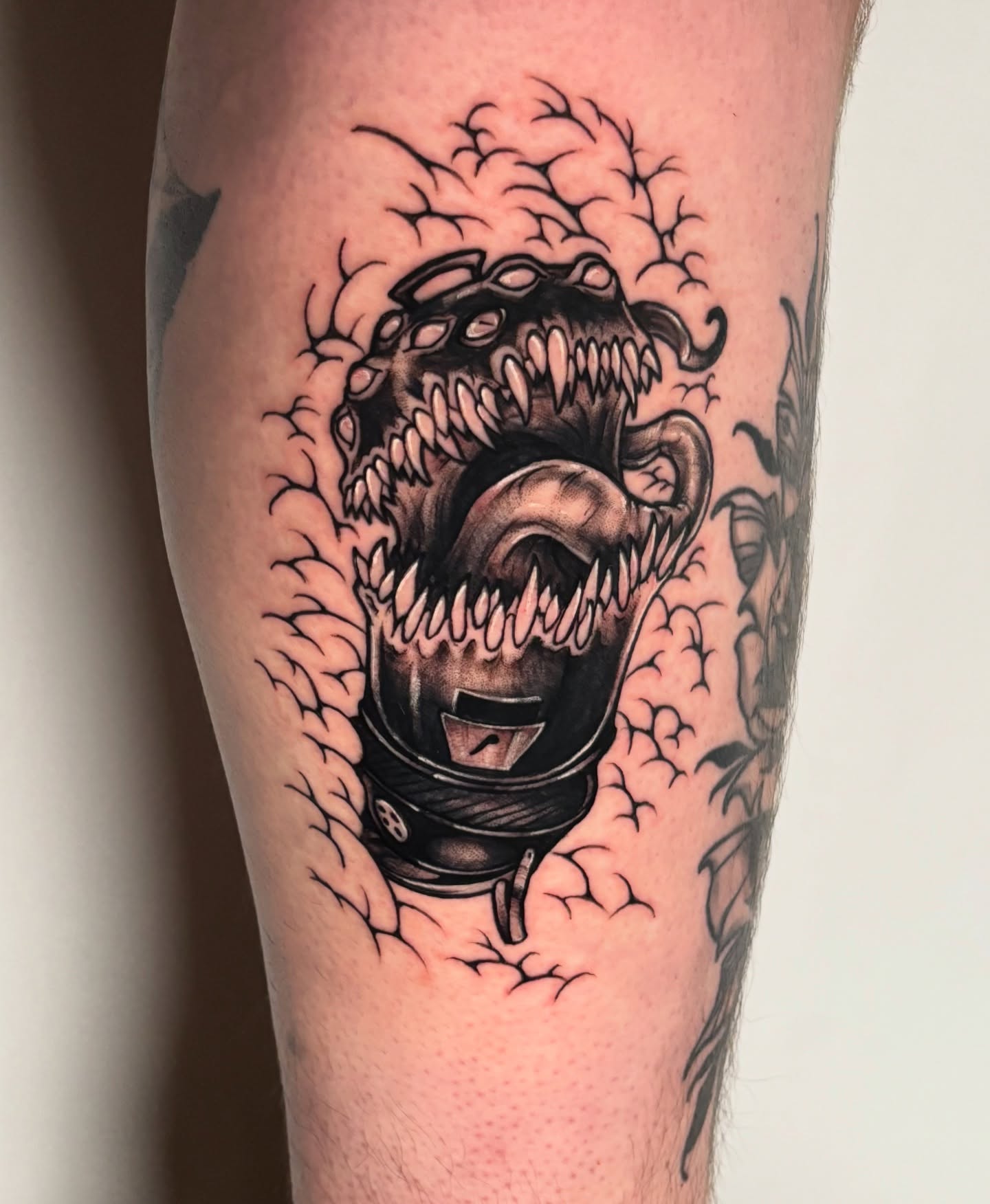 Tattoo by @rbornetattoo — black_and_grey