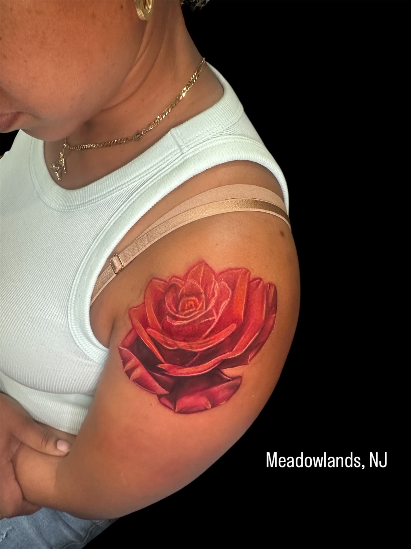 Red rose realism tattoo on the shoulder by Joe 💭👁