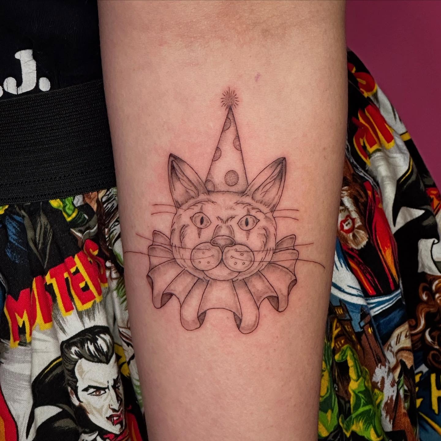 Tattoo by @roses.in.gloom — dotwork, realism