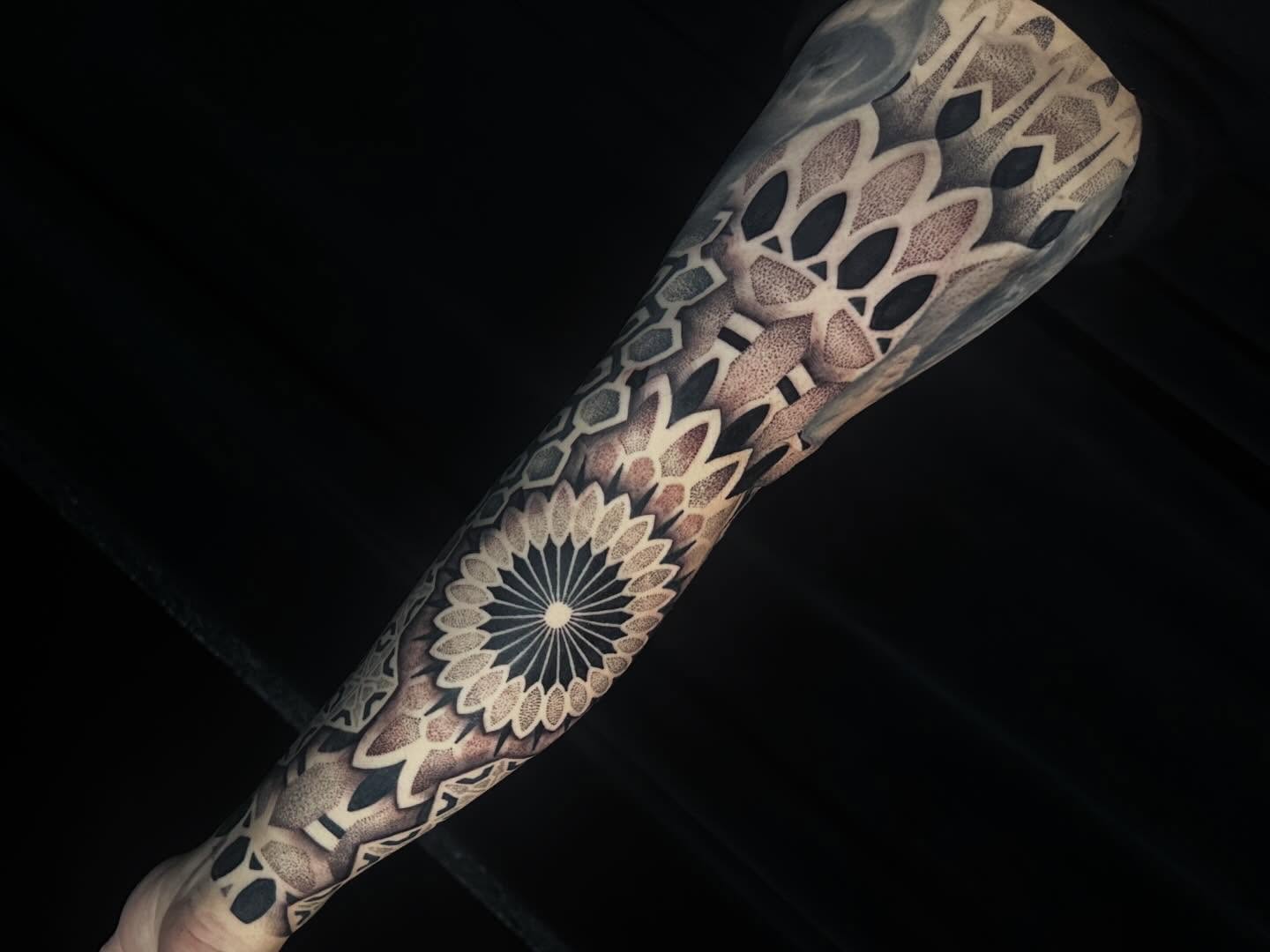Tattoo by @inkedbysavanna — geometric