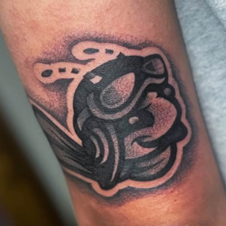 Tattoo by @cesarbee — dotwork