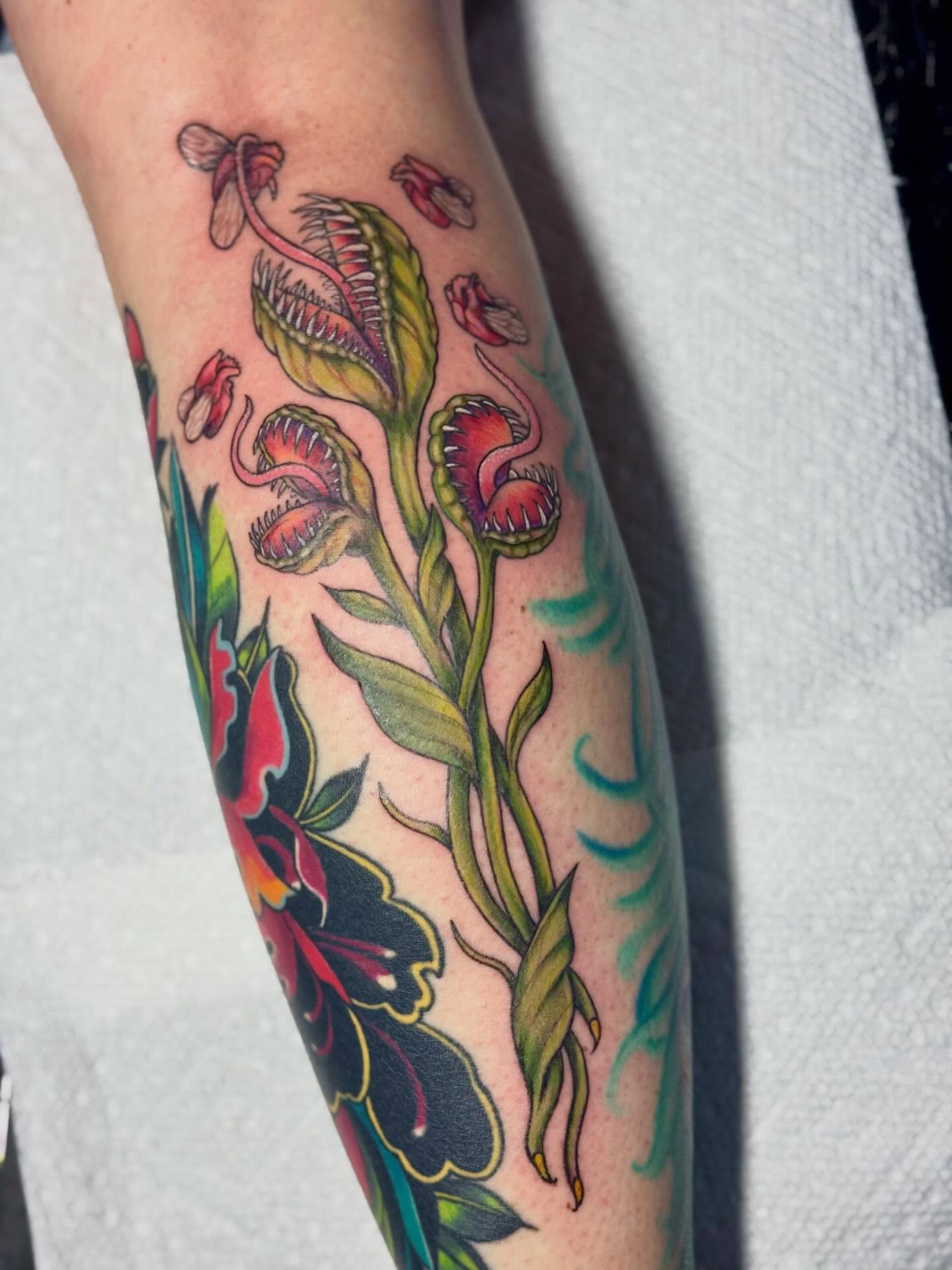 Tattoo by @carissaetattoos — american_traditional