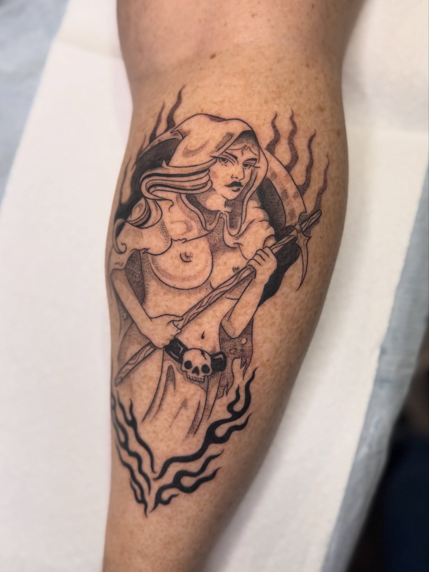 Tattoo by @mollyjonestattoo — black_and_grey