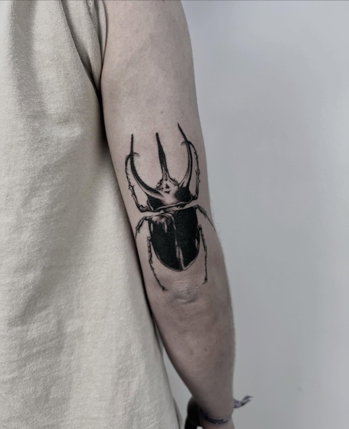 Tattoo by @hellishxtattoos โ realism
