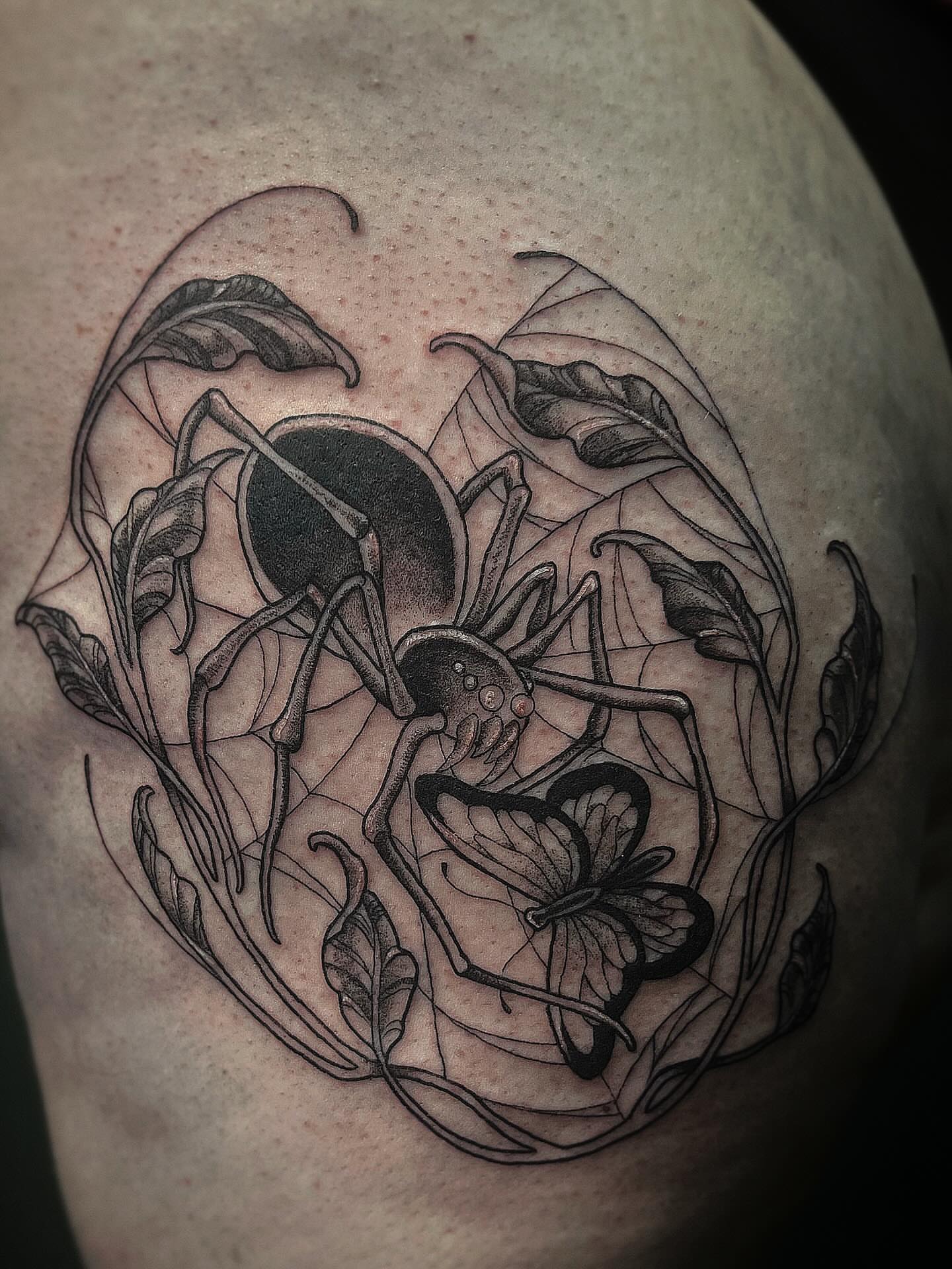 Spider and butterfly realism tattoo on the shoulder by β
πΈππππ β