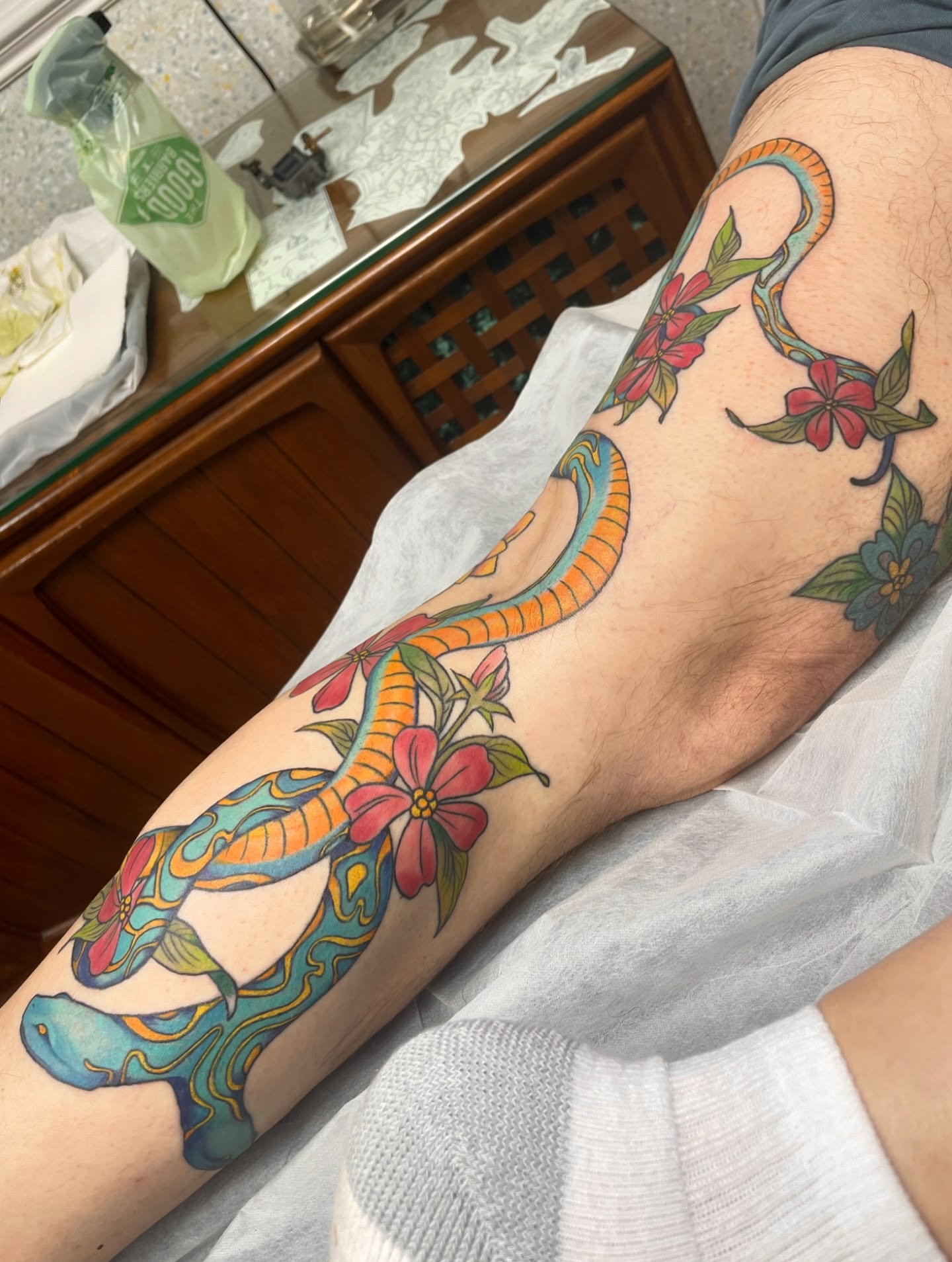 Tattoo by @lyndzee_ — american_traditional, new_school