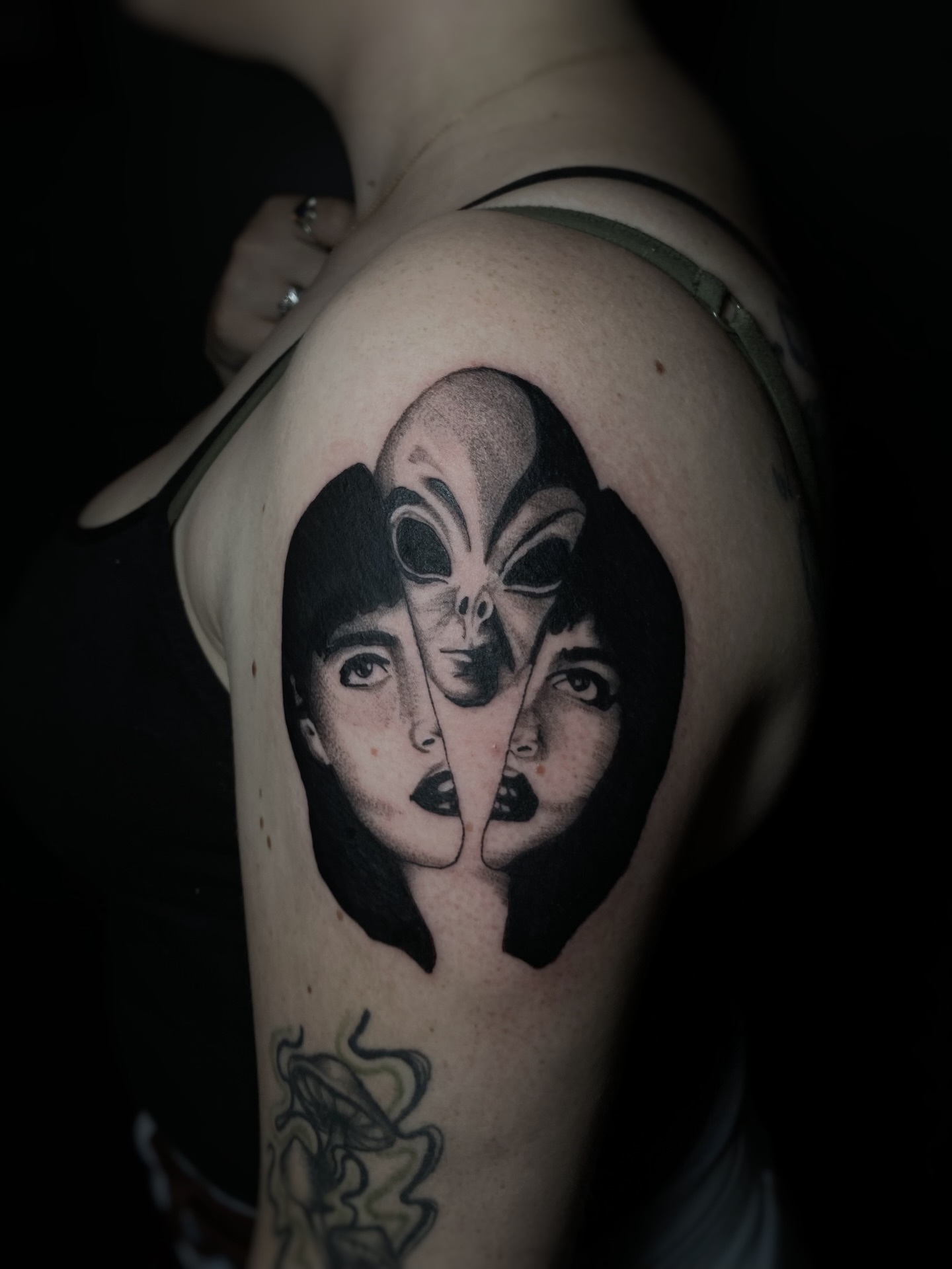 Alien and woman realism tattoo on the shoulder by Cherry Jane 🍒