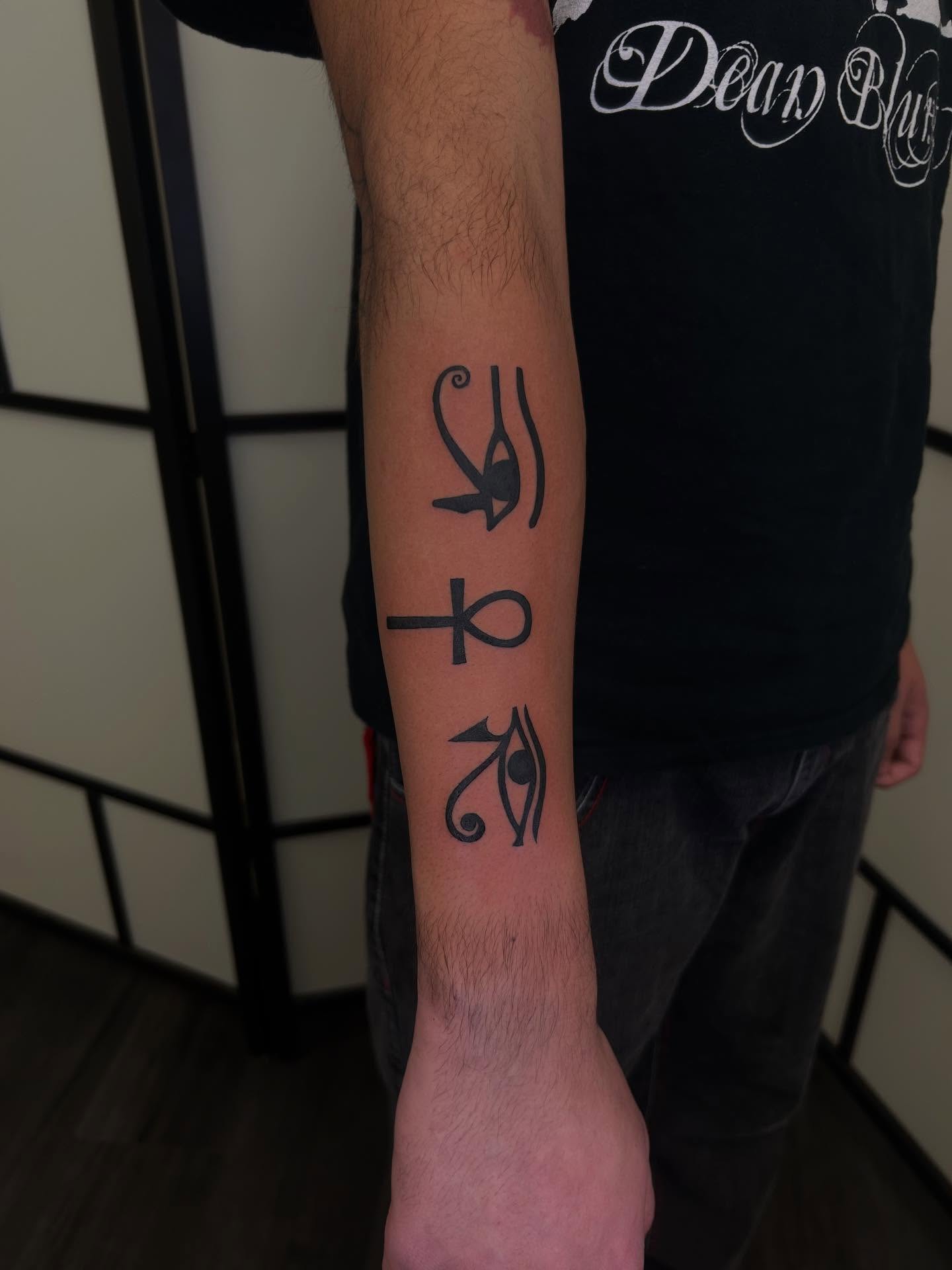 Tattoo by @b1ack_t4t β black_and_grey