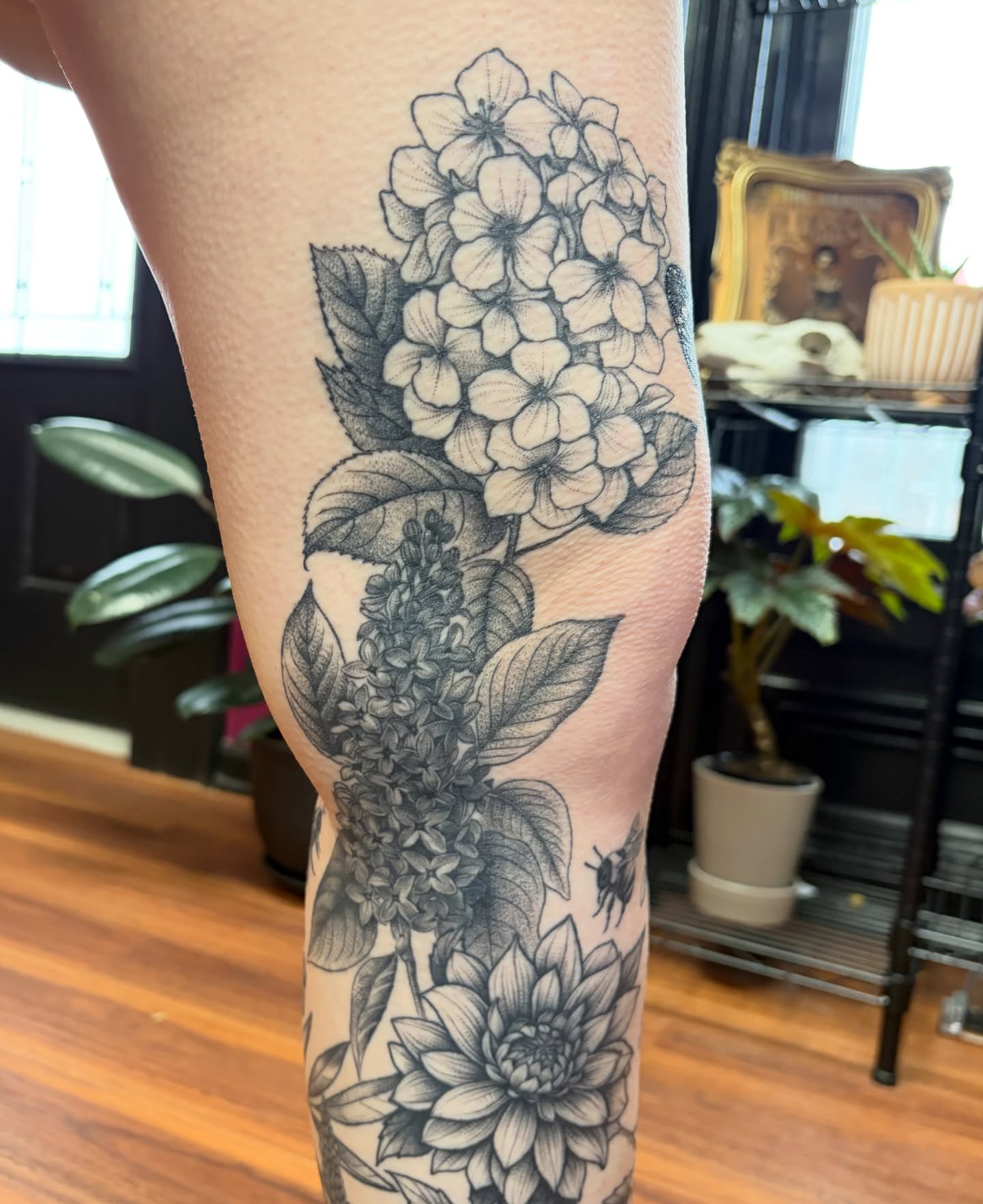 Flower bouquet realism tattoo on the forearm by Kelli Donegan ๐ท
