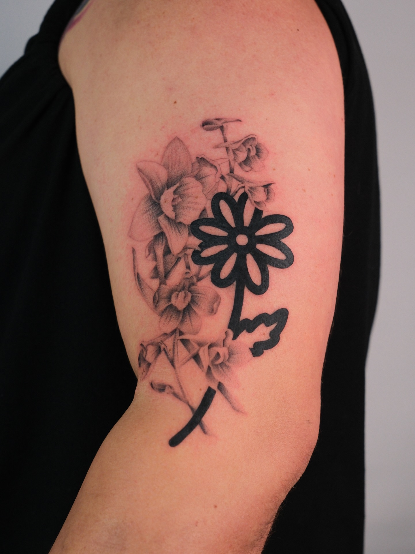 Tattoo by @wonkycube — black_and_grey