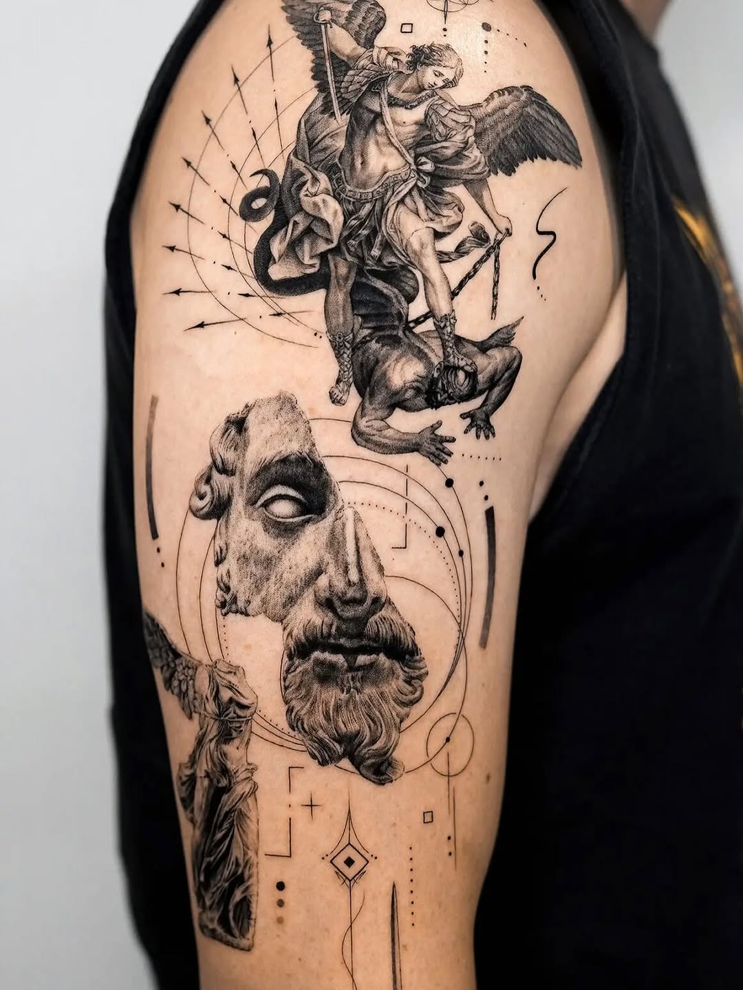 Realism tattoo on the shoulder by Jun