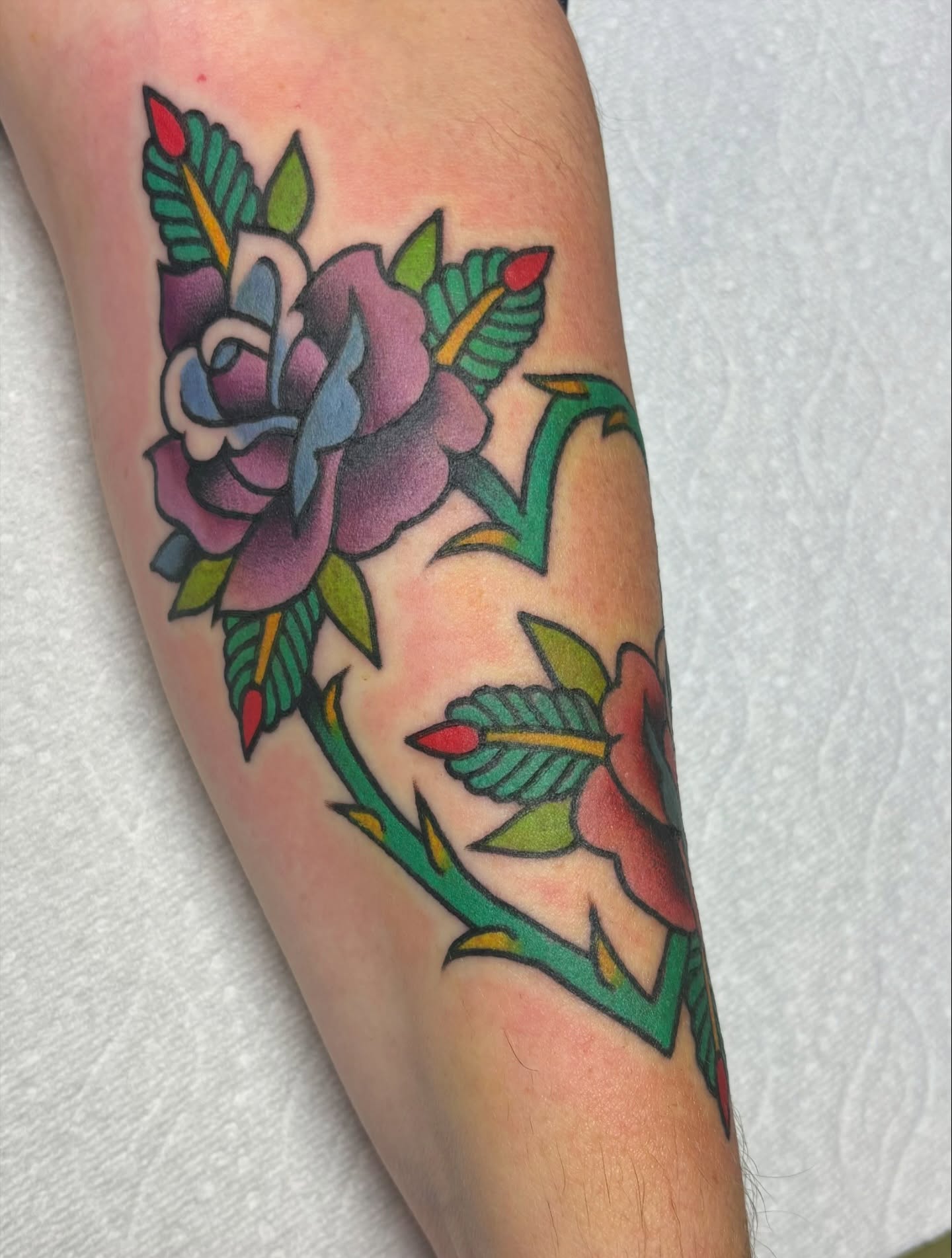 Roses American traditional tattoo on the forearm by edith🌷, Murfreesboro, Tennessee