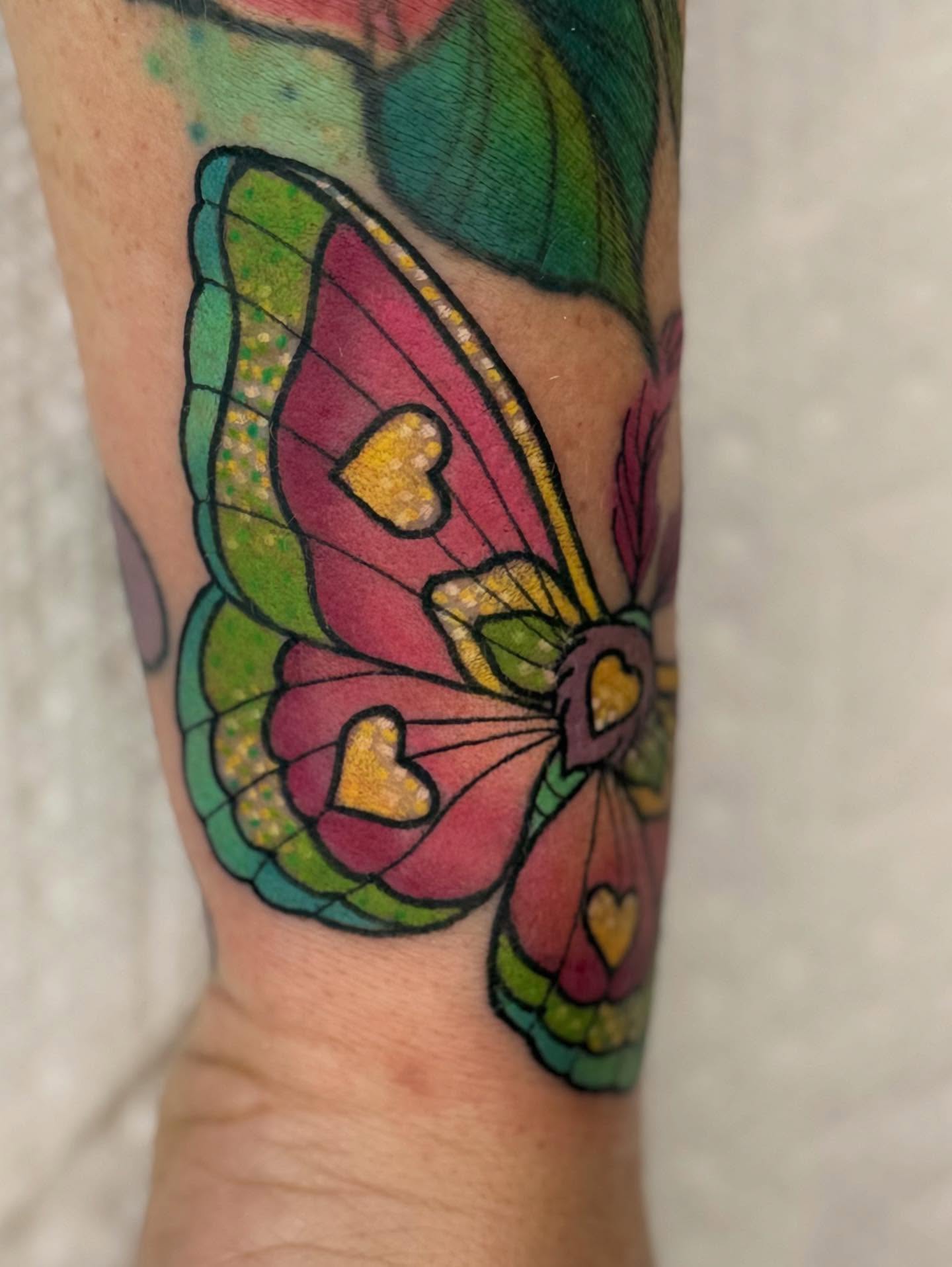 Tattoo by @glitterally.sarah — new_school