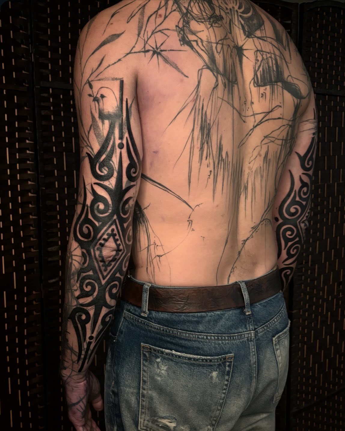 Tribal tribal tattoo on the back by π€ π
πͺ π‘ π π π© π© π π€