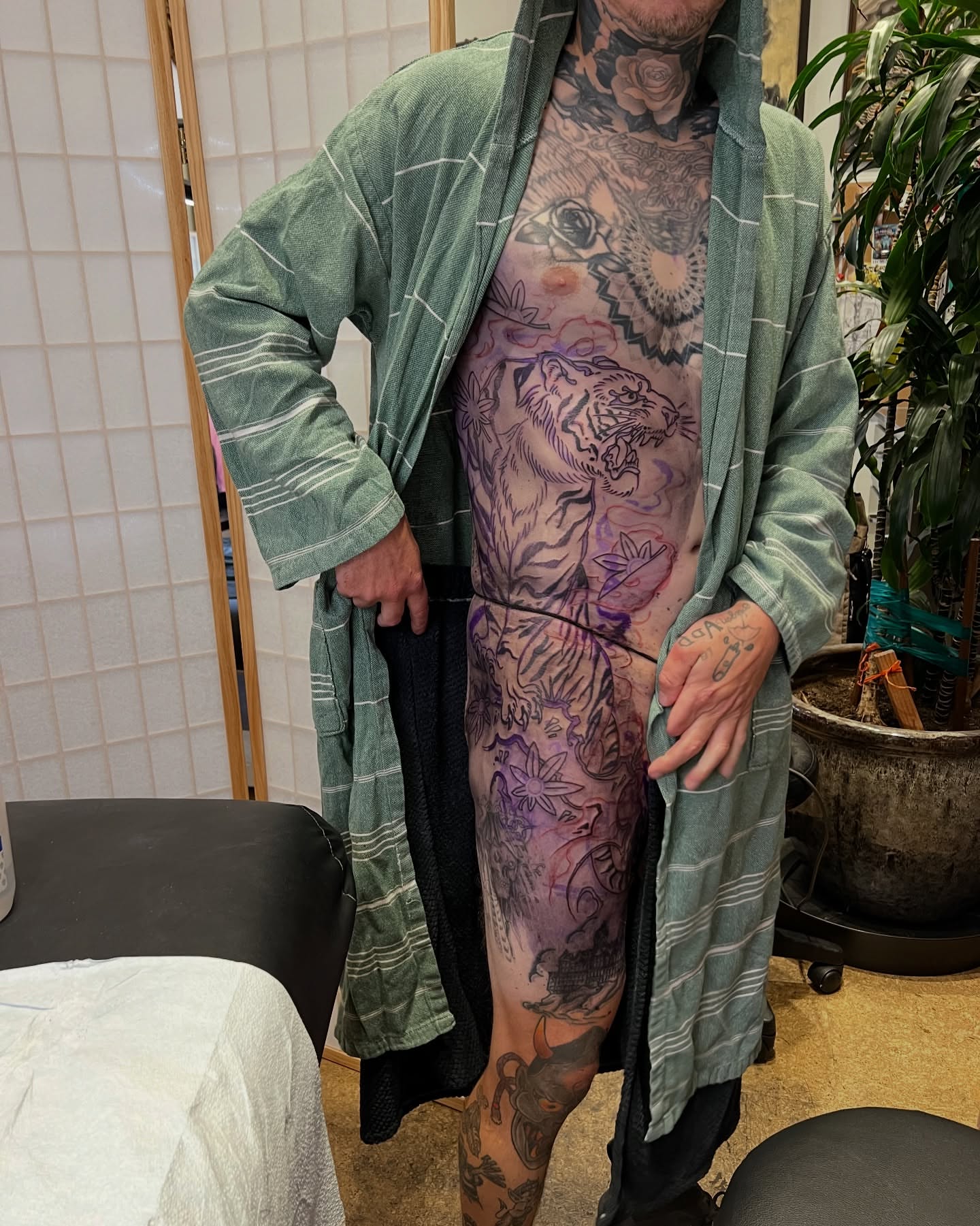 Tiger and floral japanese irezumi tattoo on the thigh by James Fernella, San Francisco, California