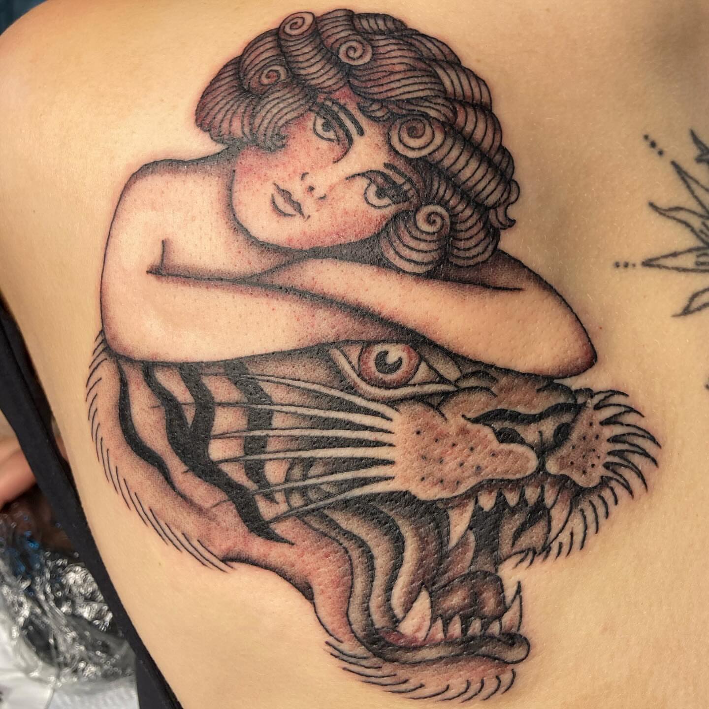 Tattoo by @queendaddytattoos — black_and_grey