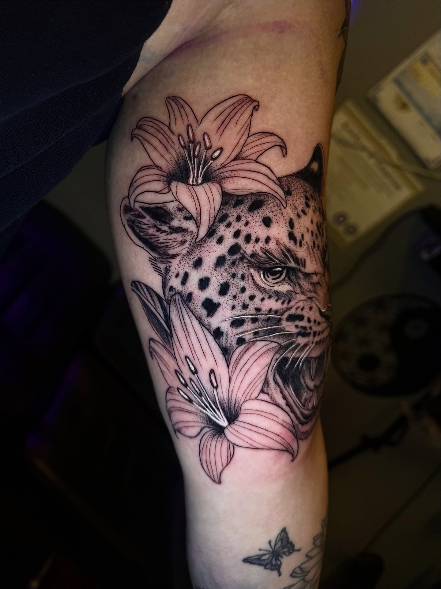 Tattoo by @pikashi_tattoos โ realism, dotwork