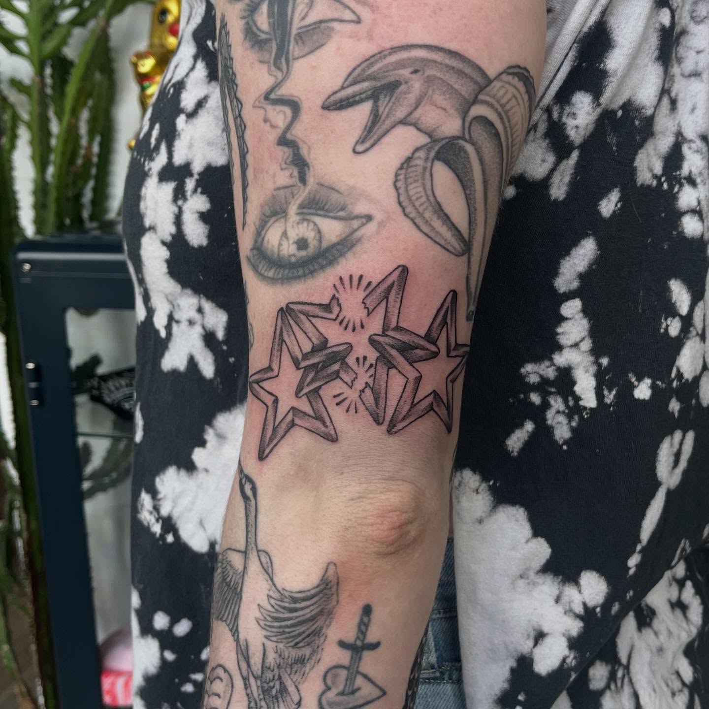 Tattoo by @mad.anthonytattoo — black_and_grey, realism