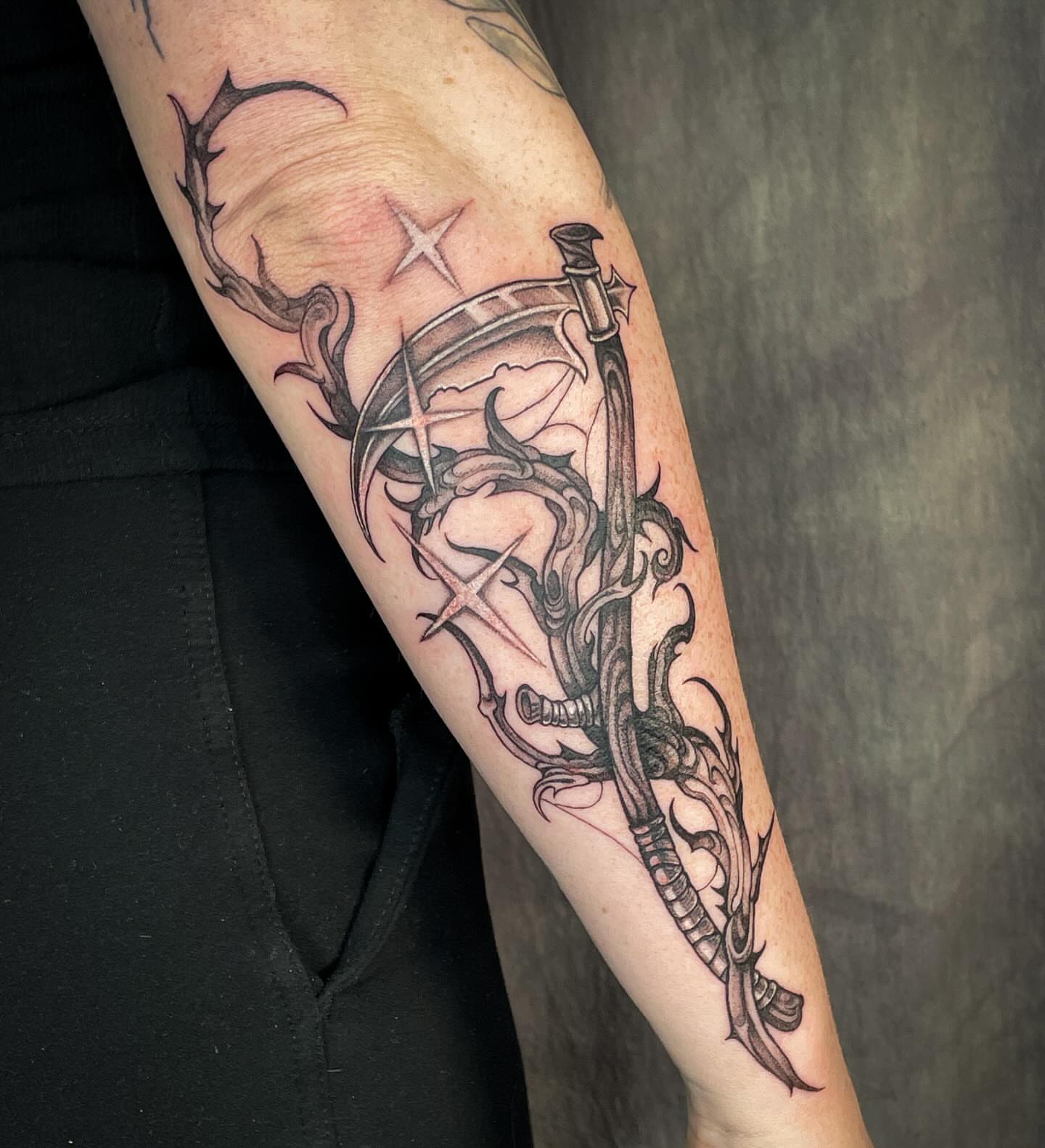Tattoo by @whatreiley β black_and_grey