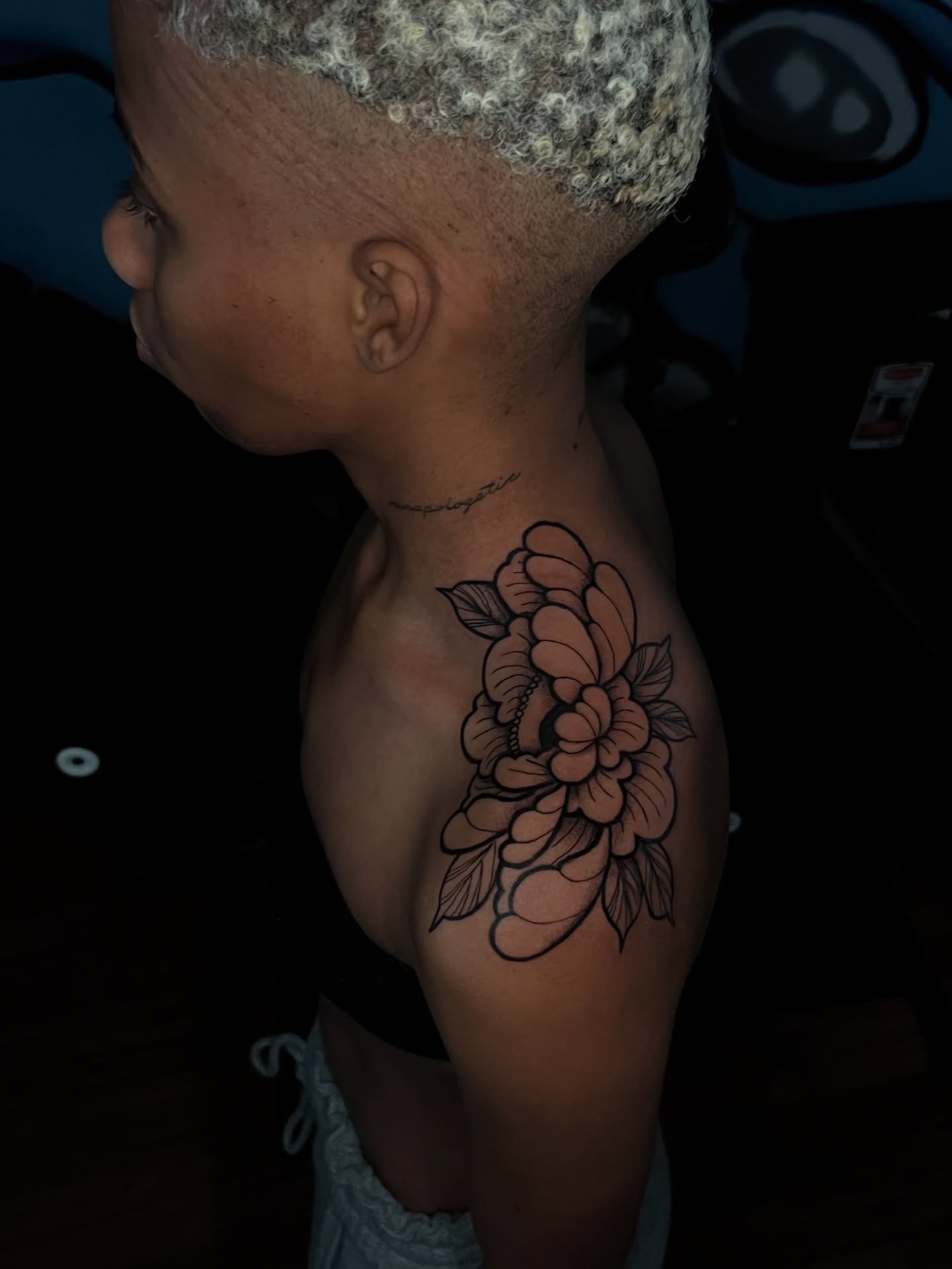 Flower black and grey tattoo on the shoulder by Unknwn Ink ⭐️