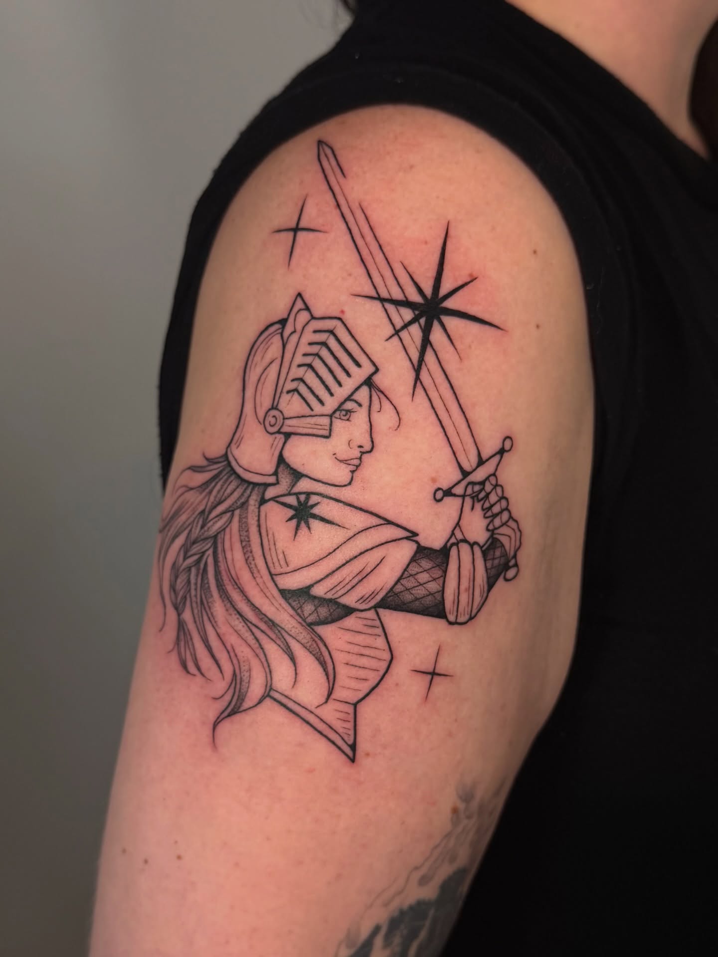Female warrior realism tattoo on the shoulder by Kail