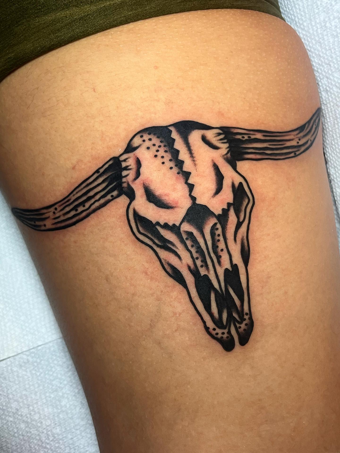 Tattoo by @snakelicausi — black_and_grey