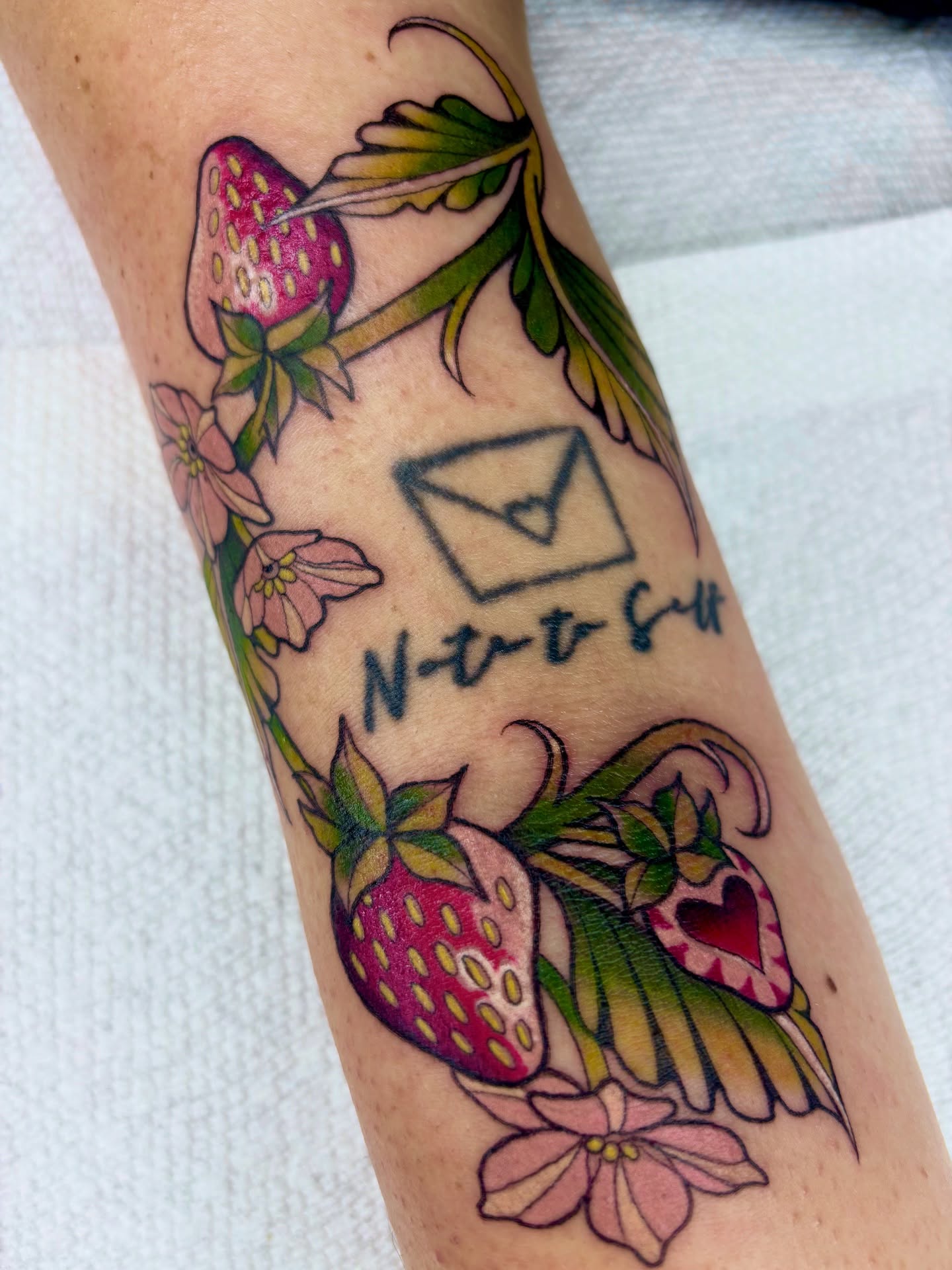 Tattoo by @valeriemourningstar — american_traditional