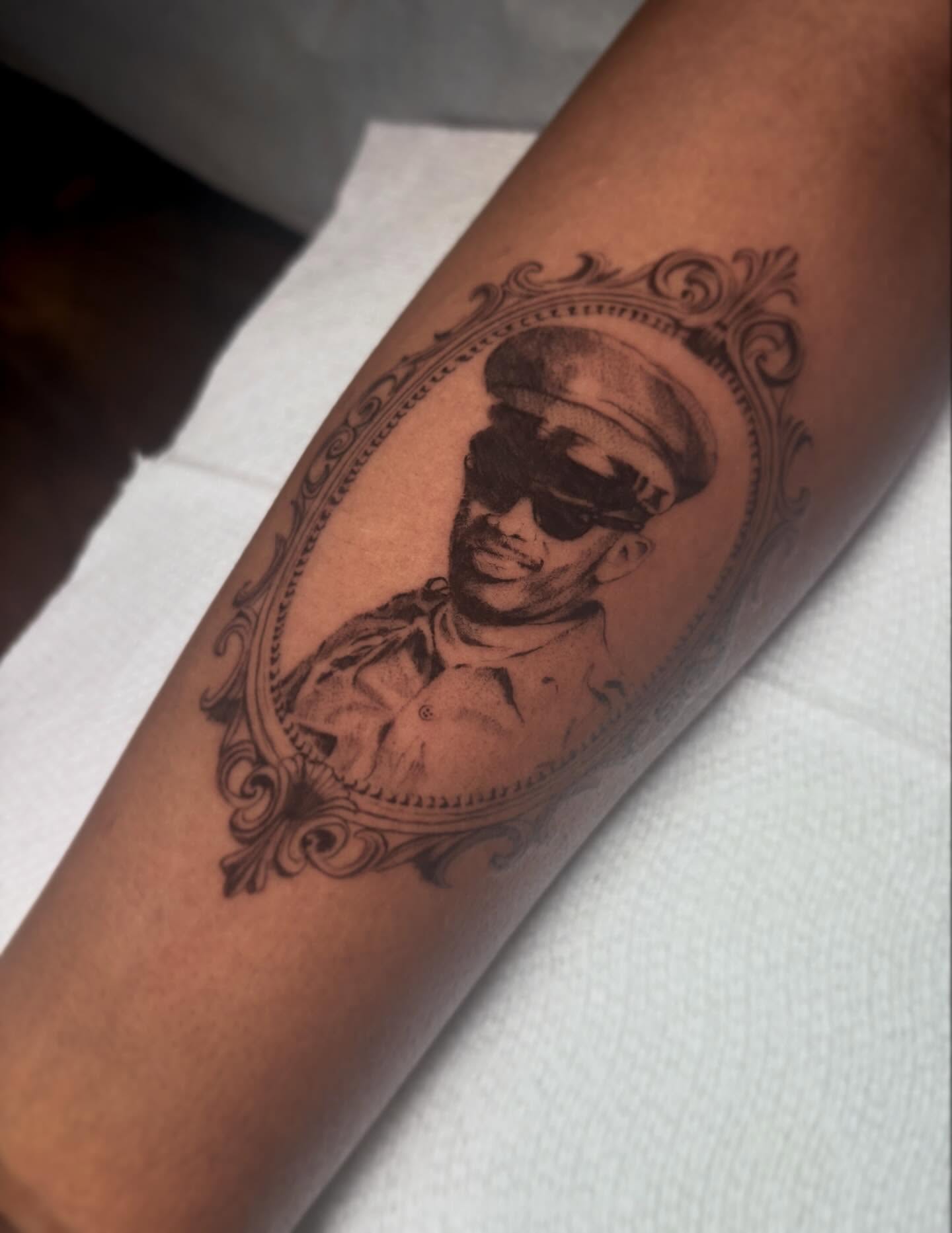 Tattoo by @themerriestofsummers — black_and_grey