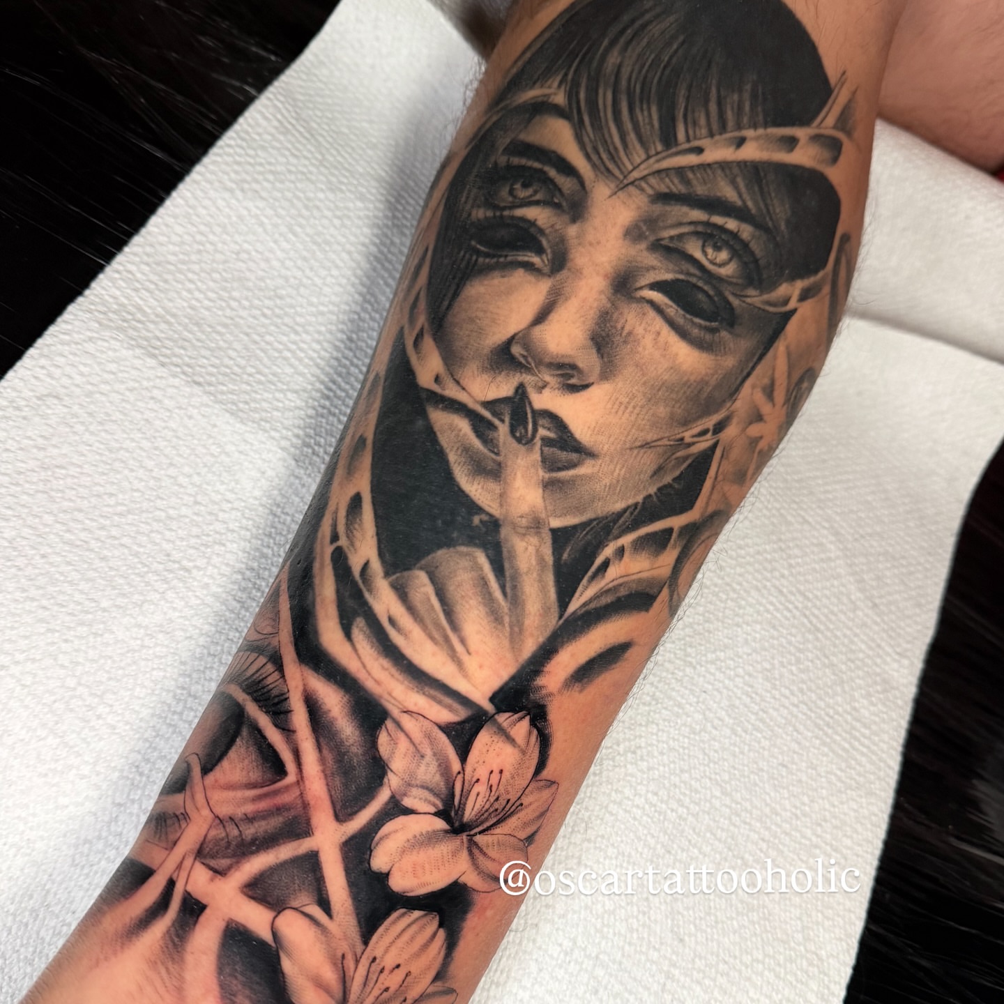 Tattoo by @oscartattooholic — realism, black_and_grey