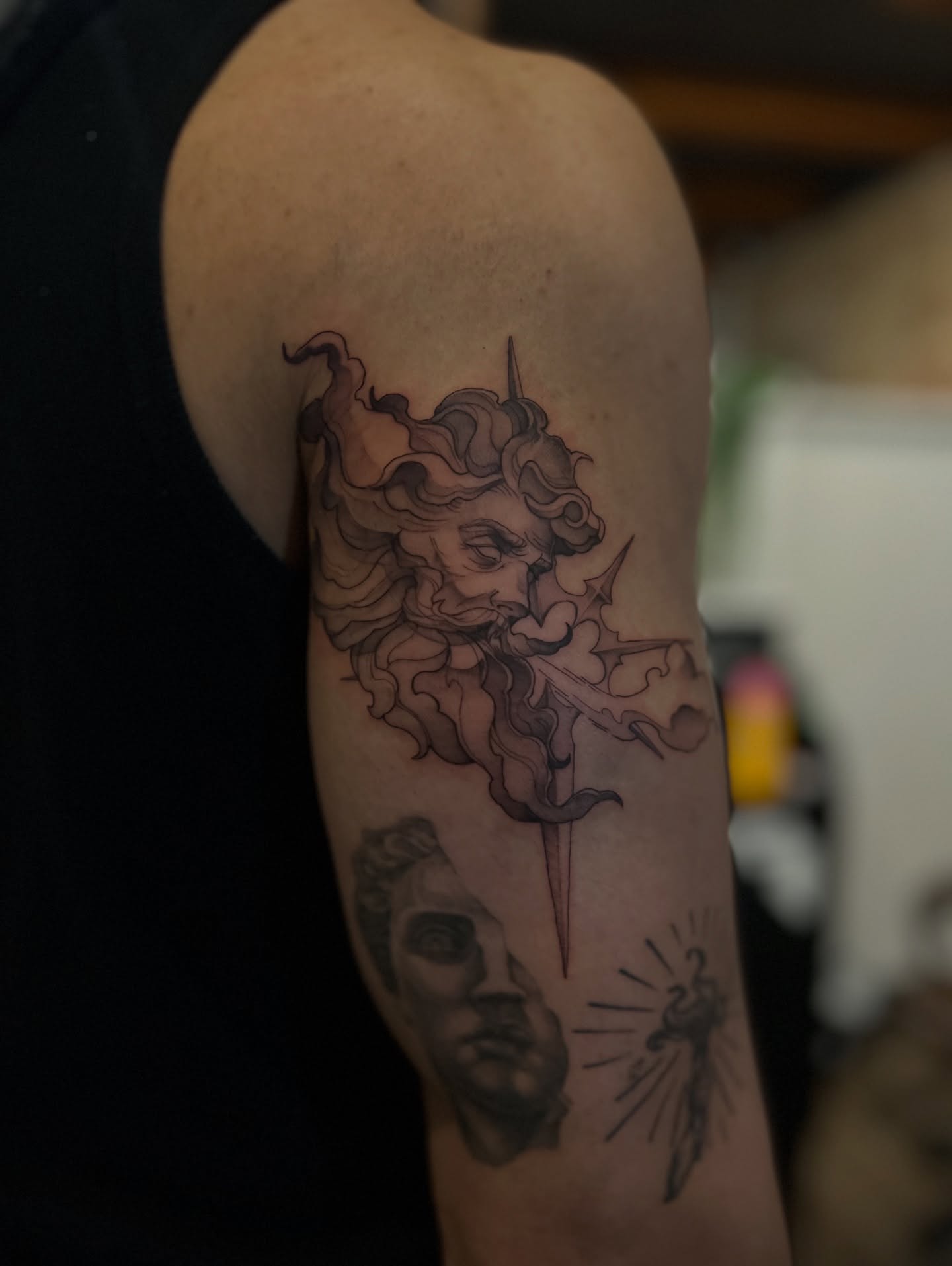 Tattoo by @makoto.tattooarts — black_and_grey