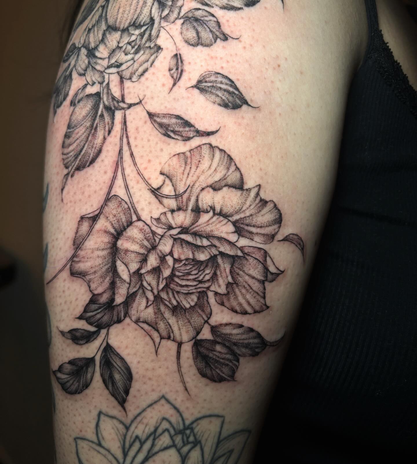 Floral bouquet dotwork tattoo on the shoulder by l i z ✶