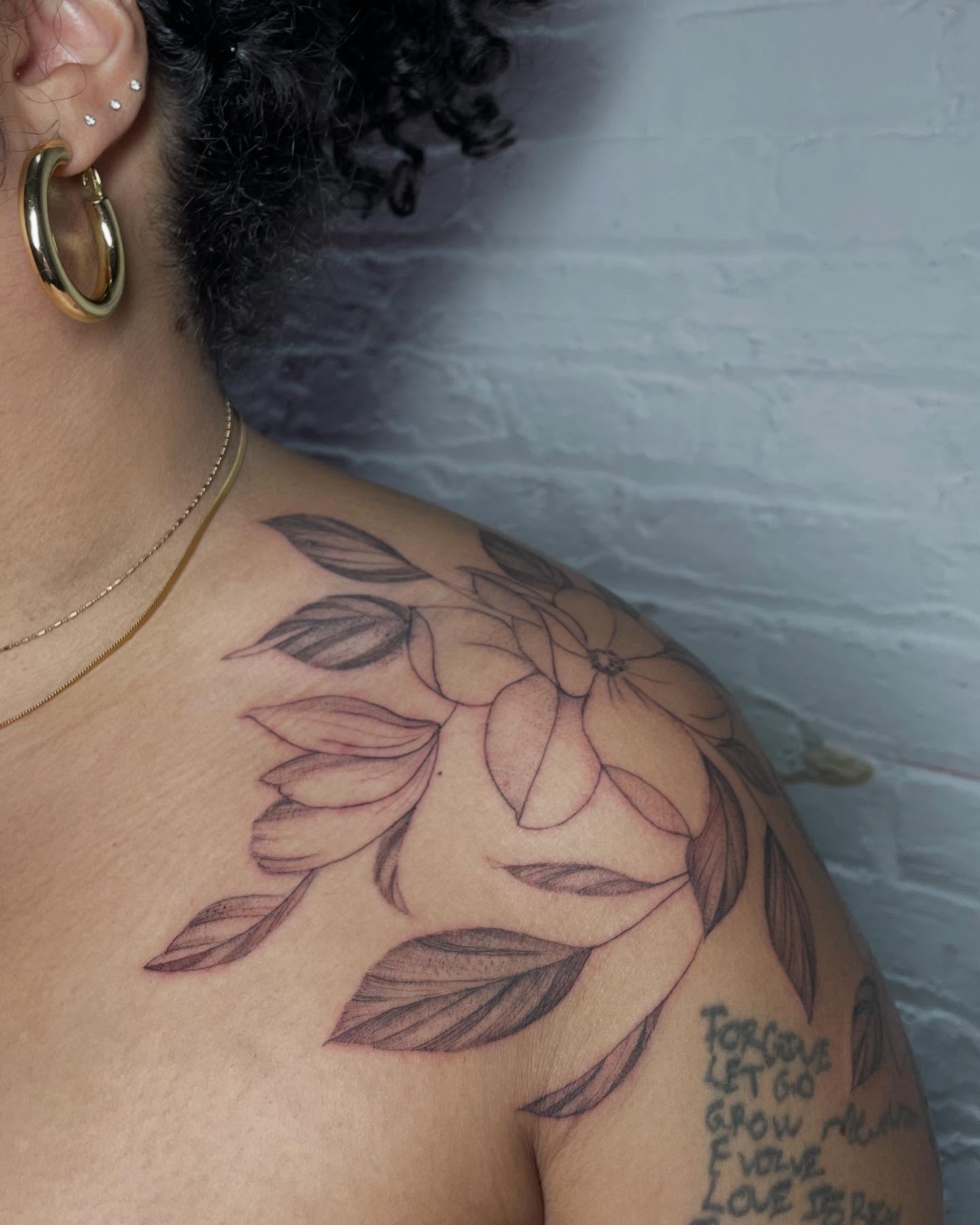 Tattoo by @tatubuny — black_and_grey