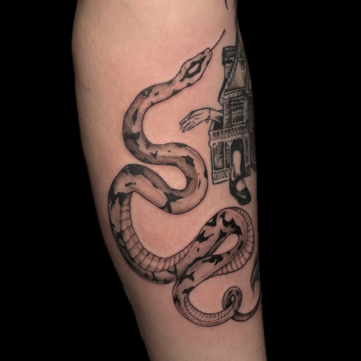 Tattoo by @piscesiscariot11 โ black_and_grey