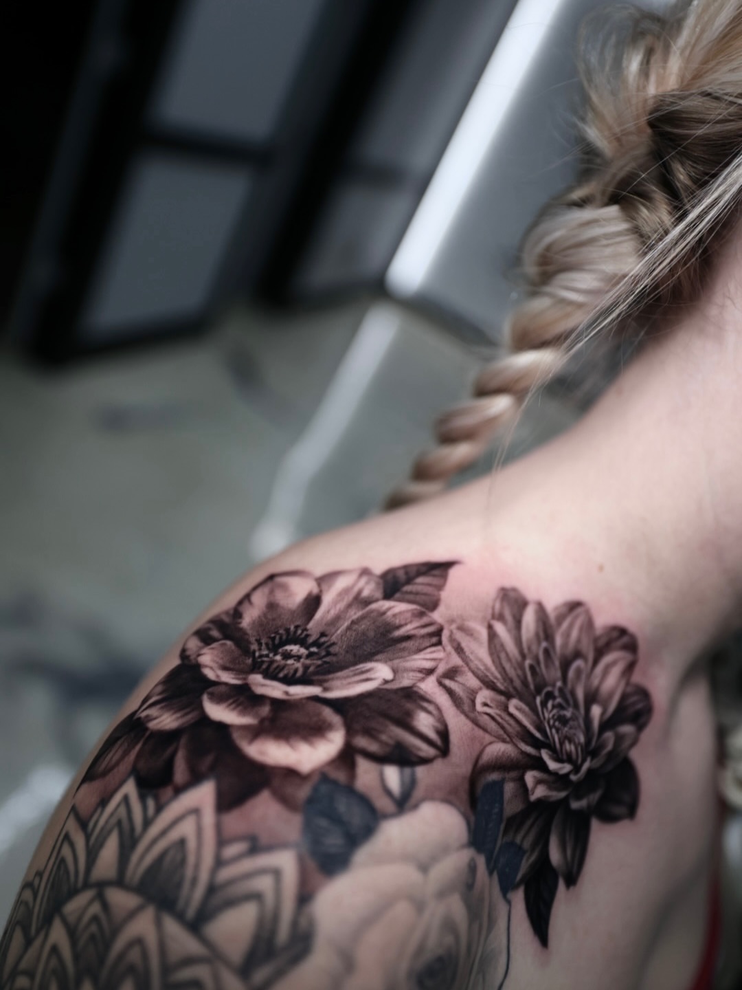 Flowers realism tattoo on the shoulder by Matthew Brown, Londonderry, New Hampshire