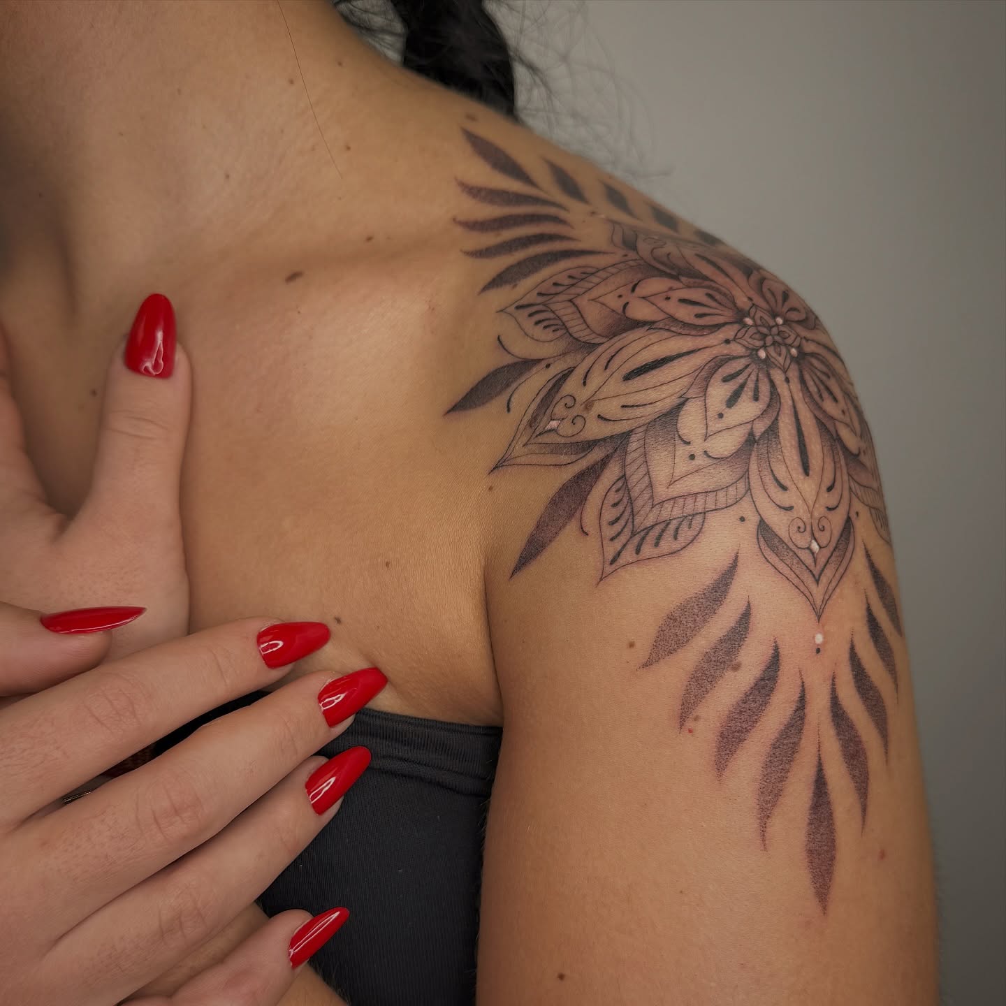 Tattoo by @ermetica_tattoo — black_and_grey