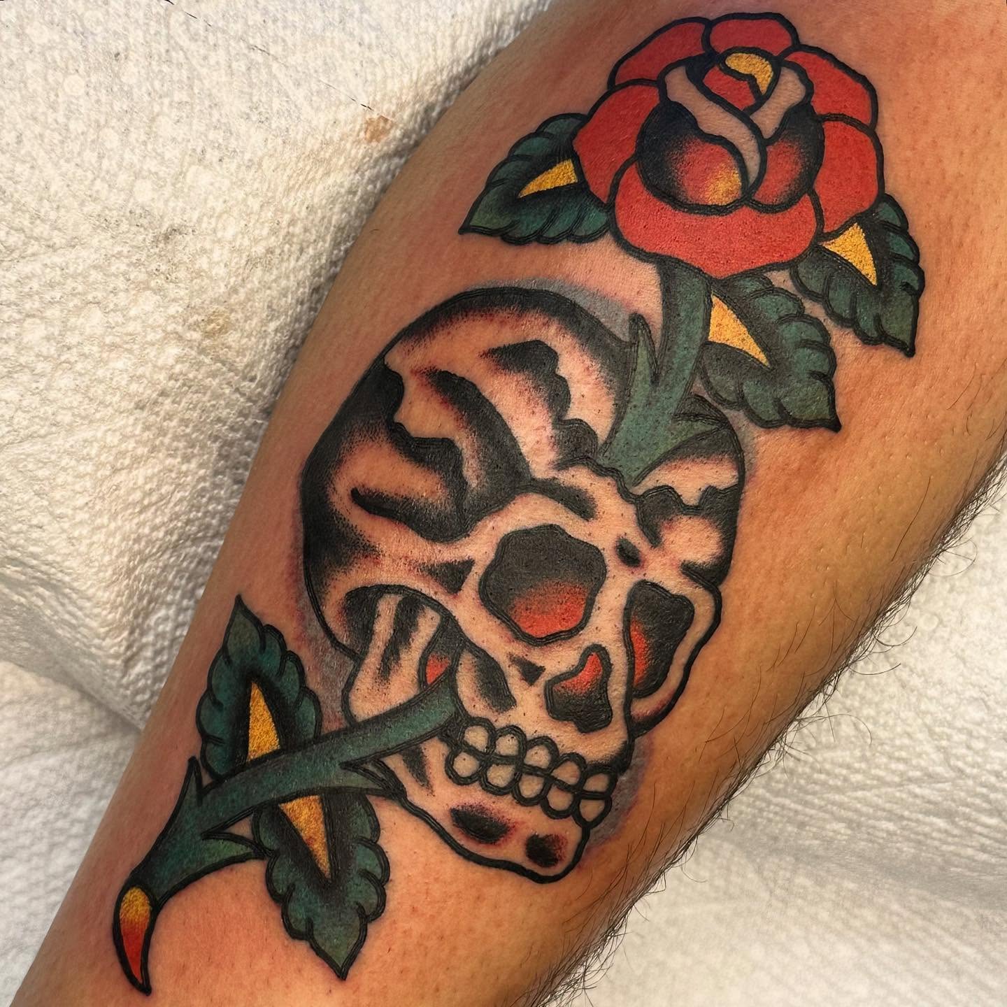 Tattoo by @robavelli — american_traditional