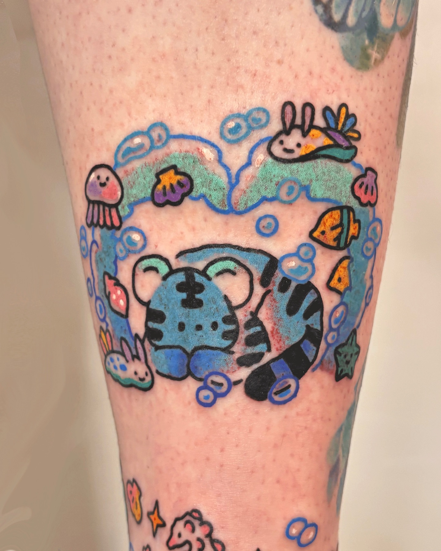 Underwater scene new school tattoo on the leg by XINAMON 🔥 시나몬