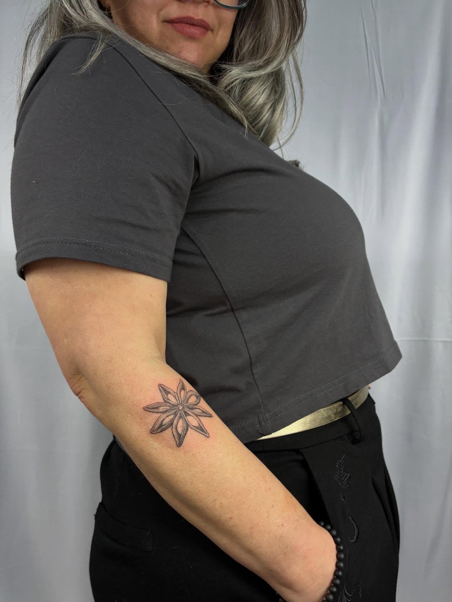Star geometric tattoo on the forearm by ⊹ Avery Peterson ⊹