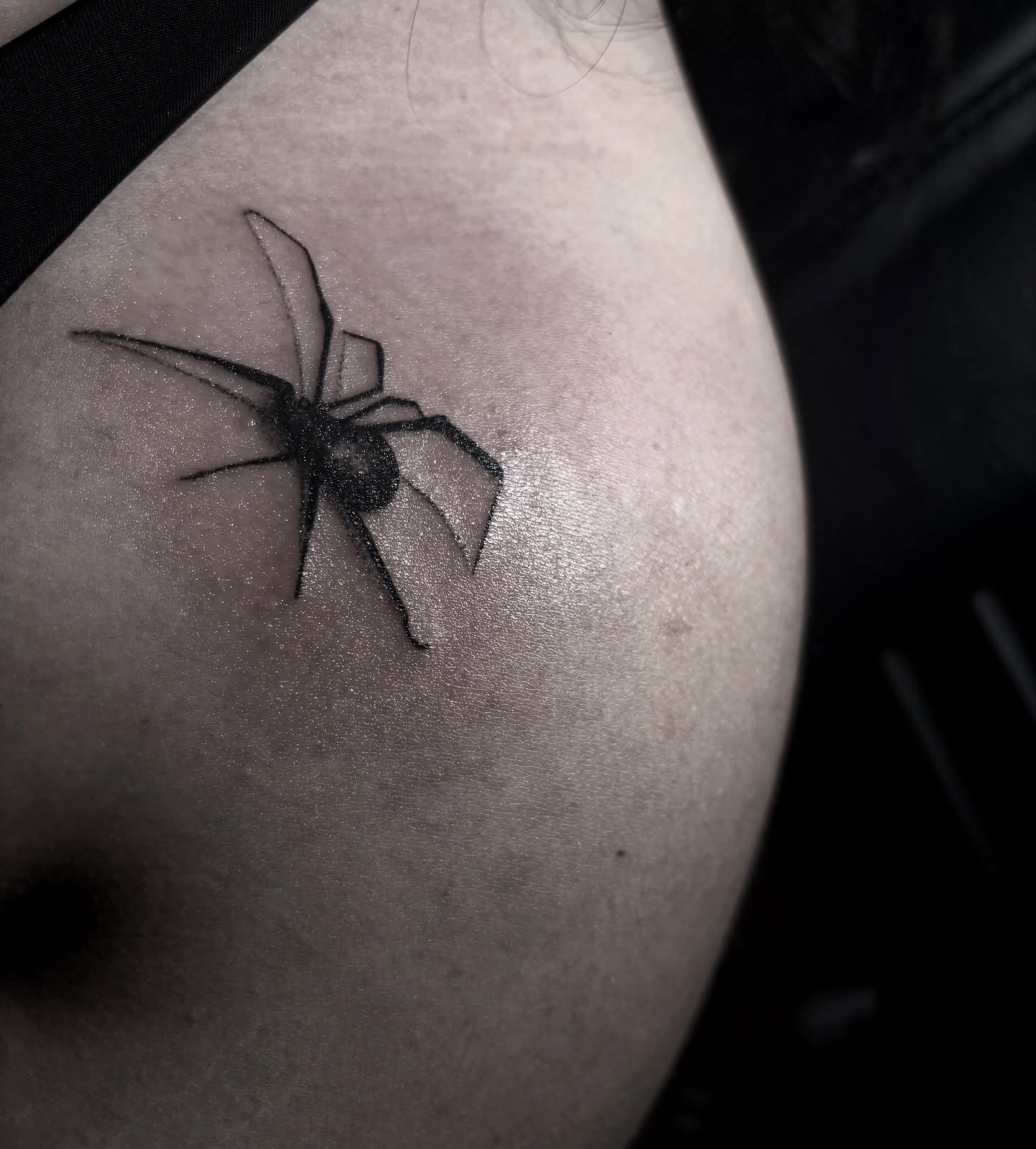 Tattoo by @ladonastinta — black_and_grey