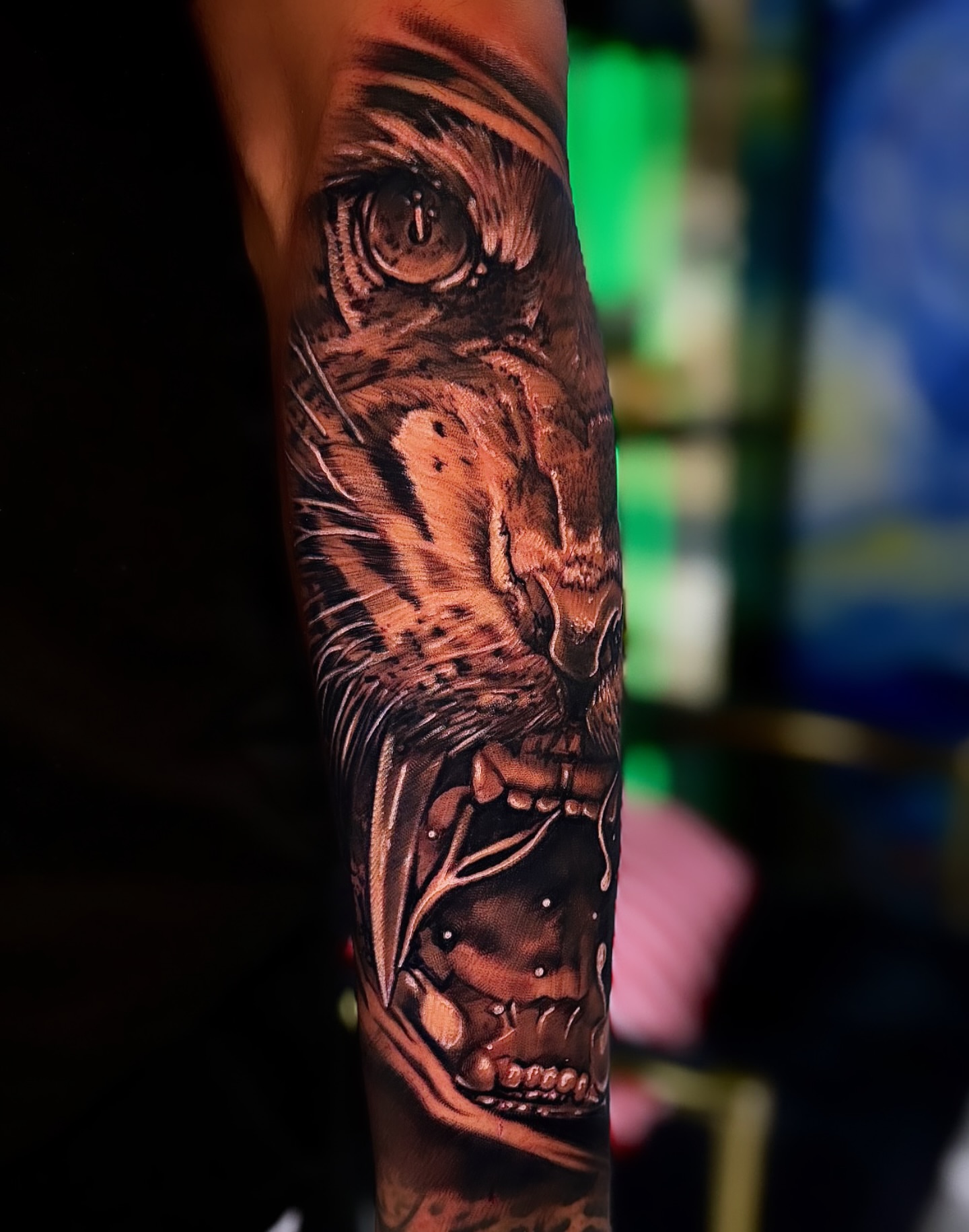 Lion realism tattoo on the forearm by Eyinay Cabezas 🇨🇺🇺🇸