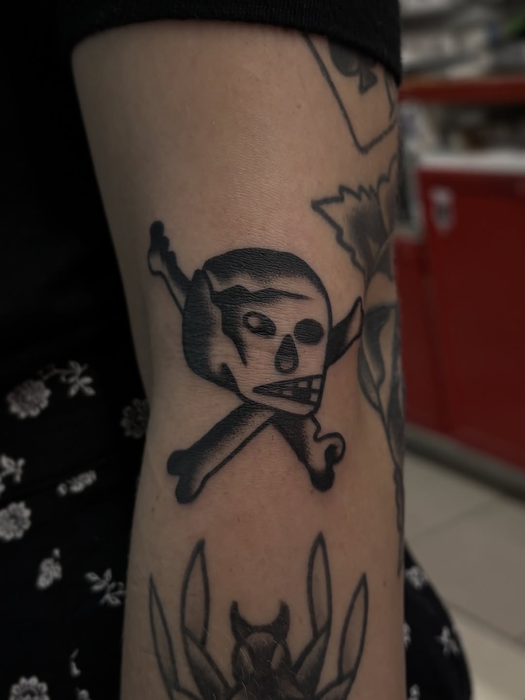 Tattoo by @losgonzaleztattoo — american_traditional